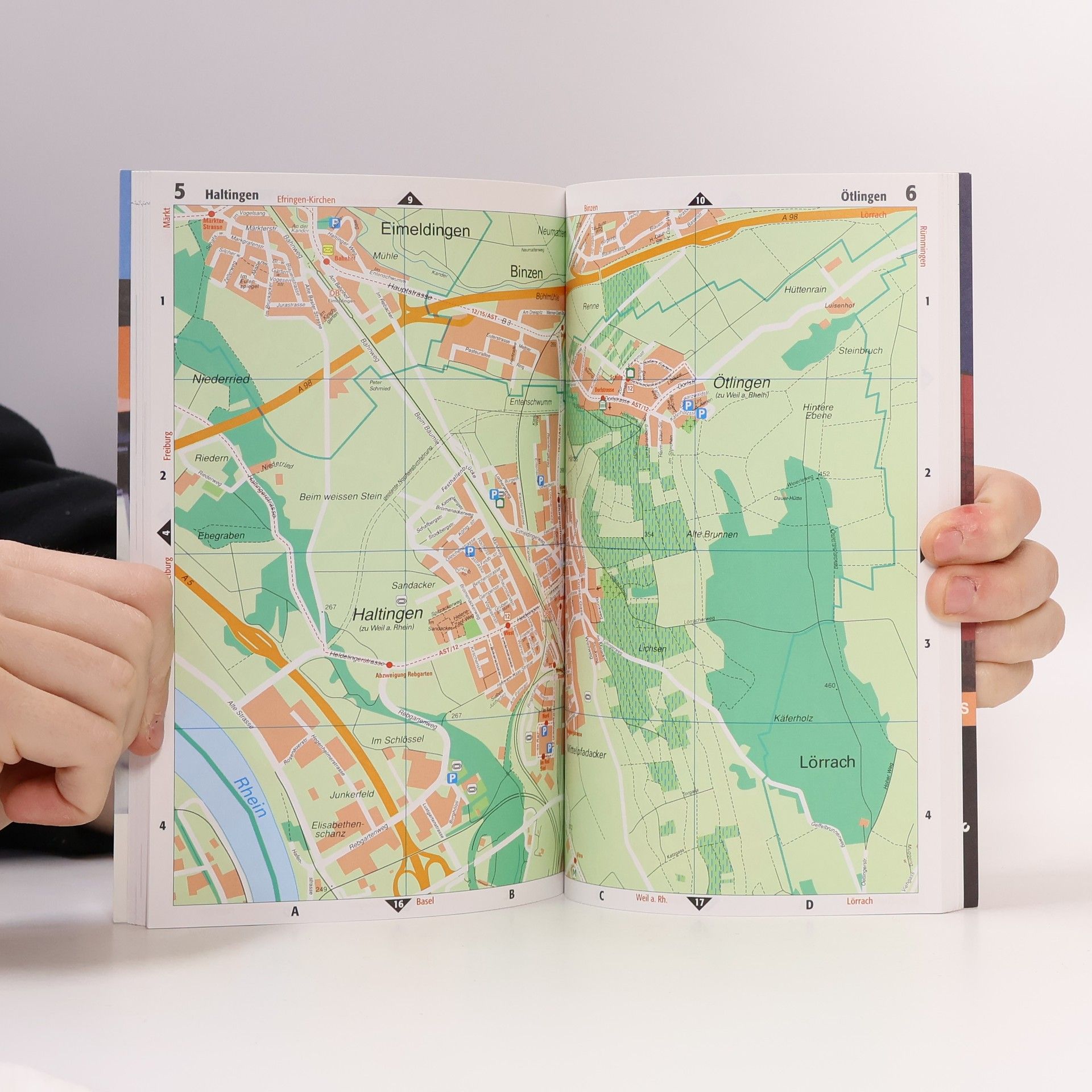 Stadt- und Ortspläne / Plans urbains et périurbains / City and Municipality Maps