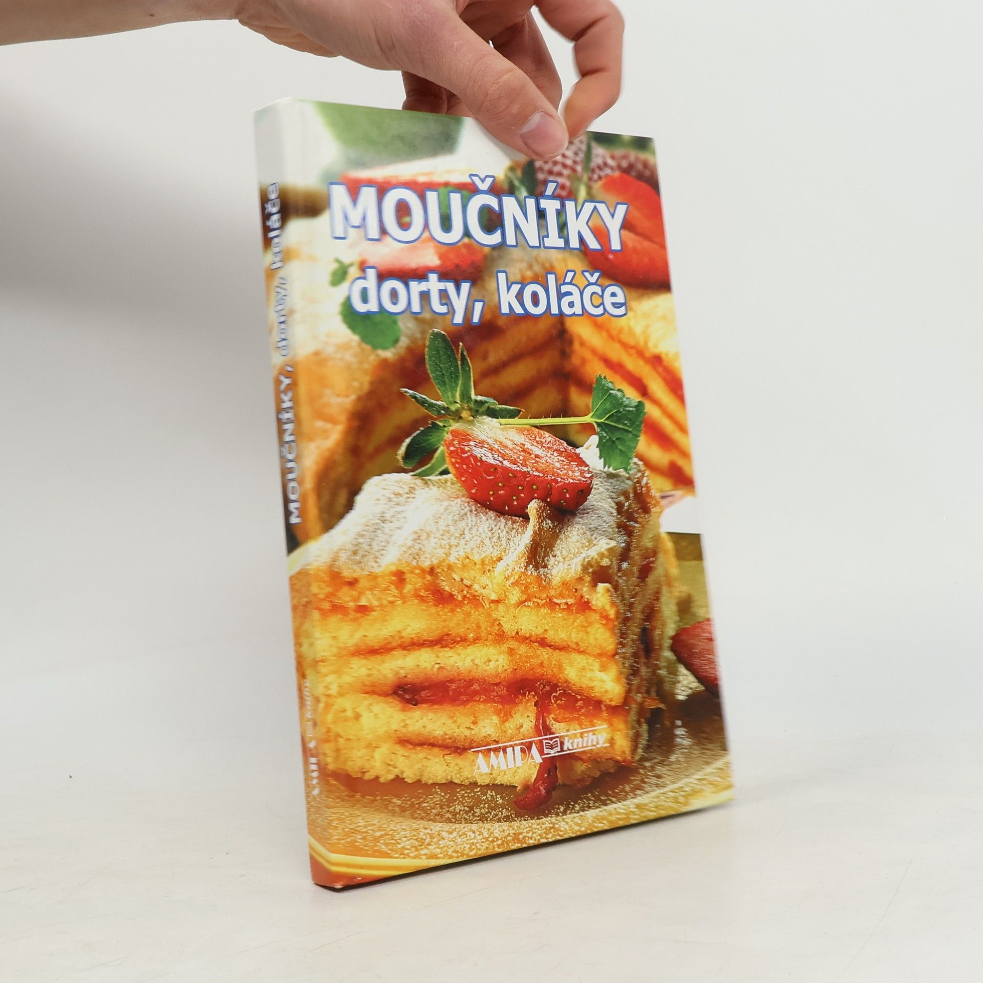 Kateřina Navarová Moučníky, dorty, koláče