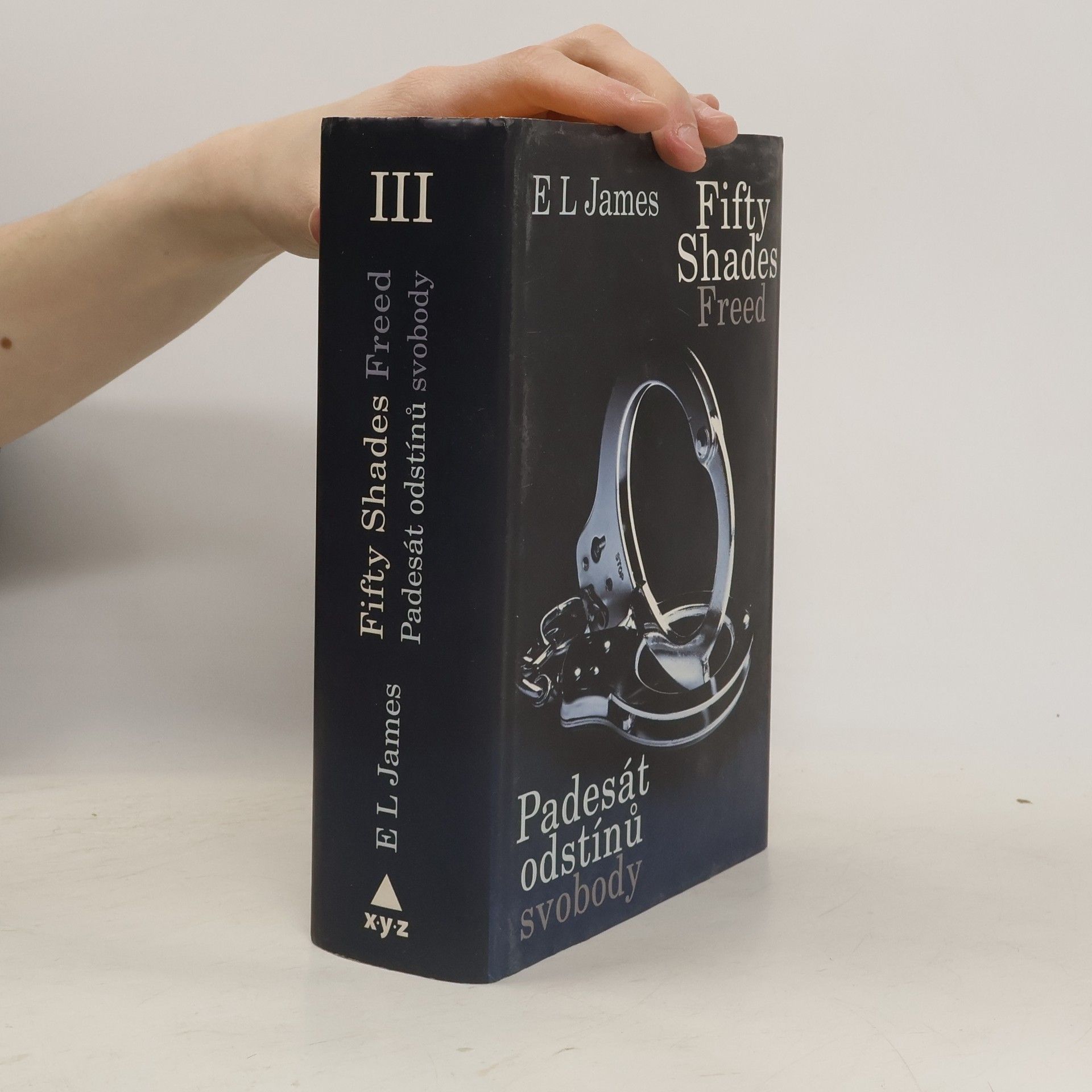 E L James Padesát odstínů svobody