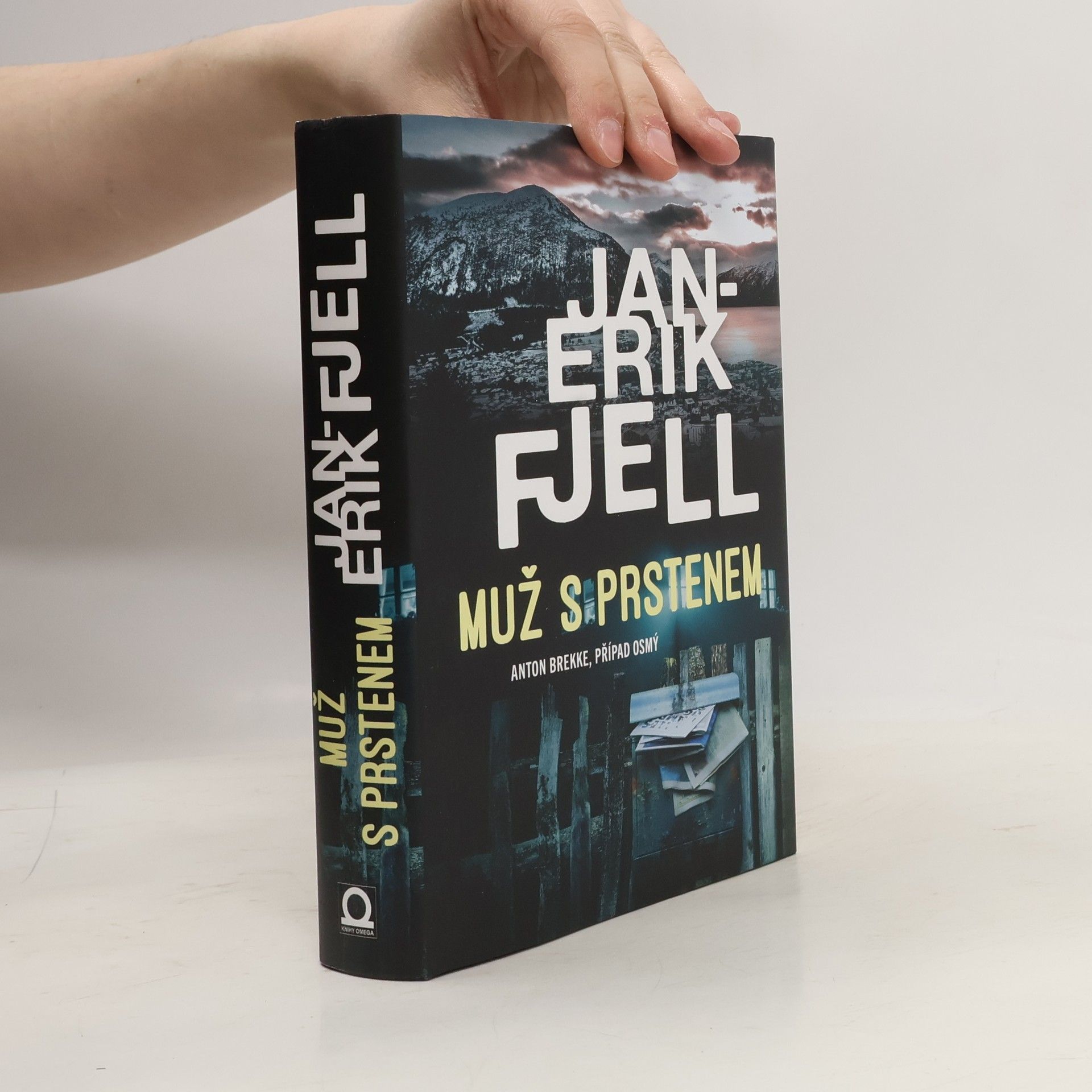 Ivana Voráčková Anton Brekke - 8: Muž s prstenem