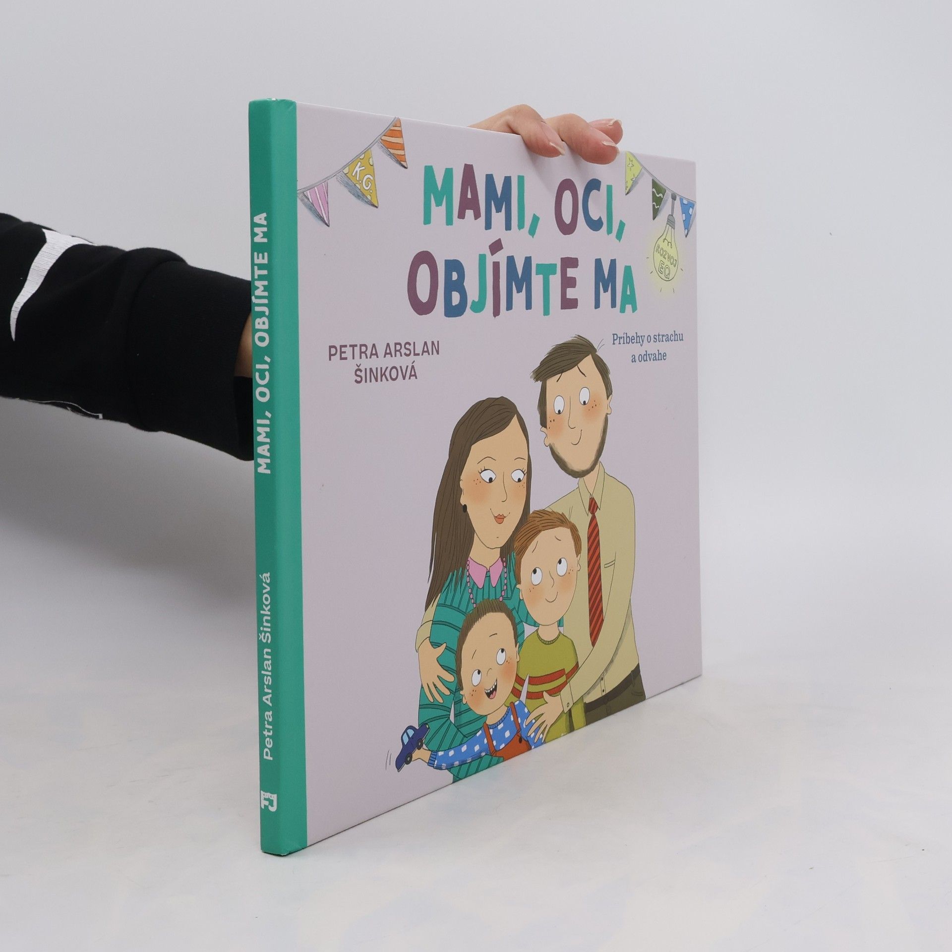 Petra Arslan Šinková Mami, oci, objímte ma