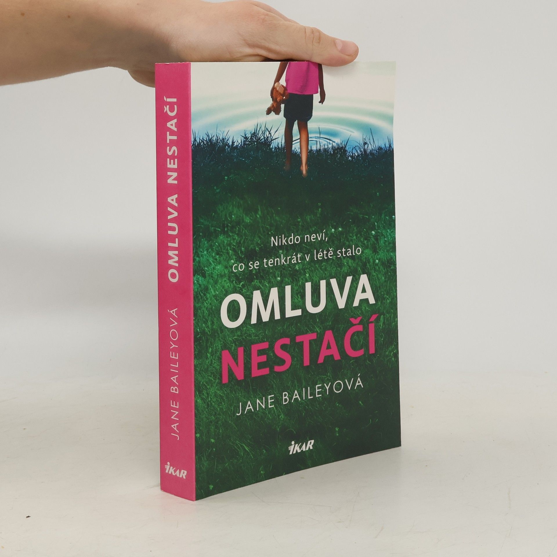 Jane Bailey Omluva nestačí