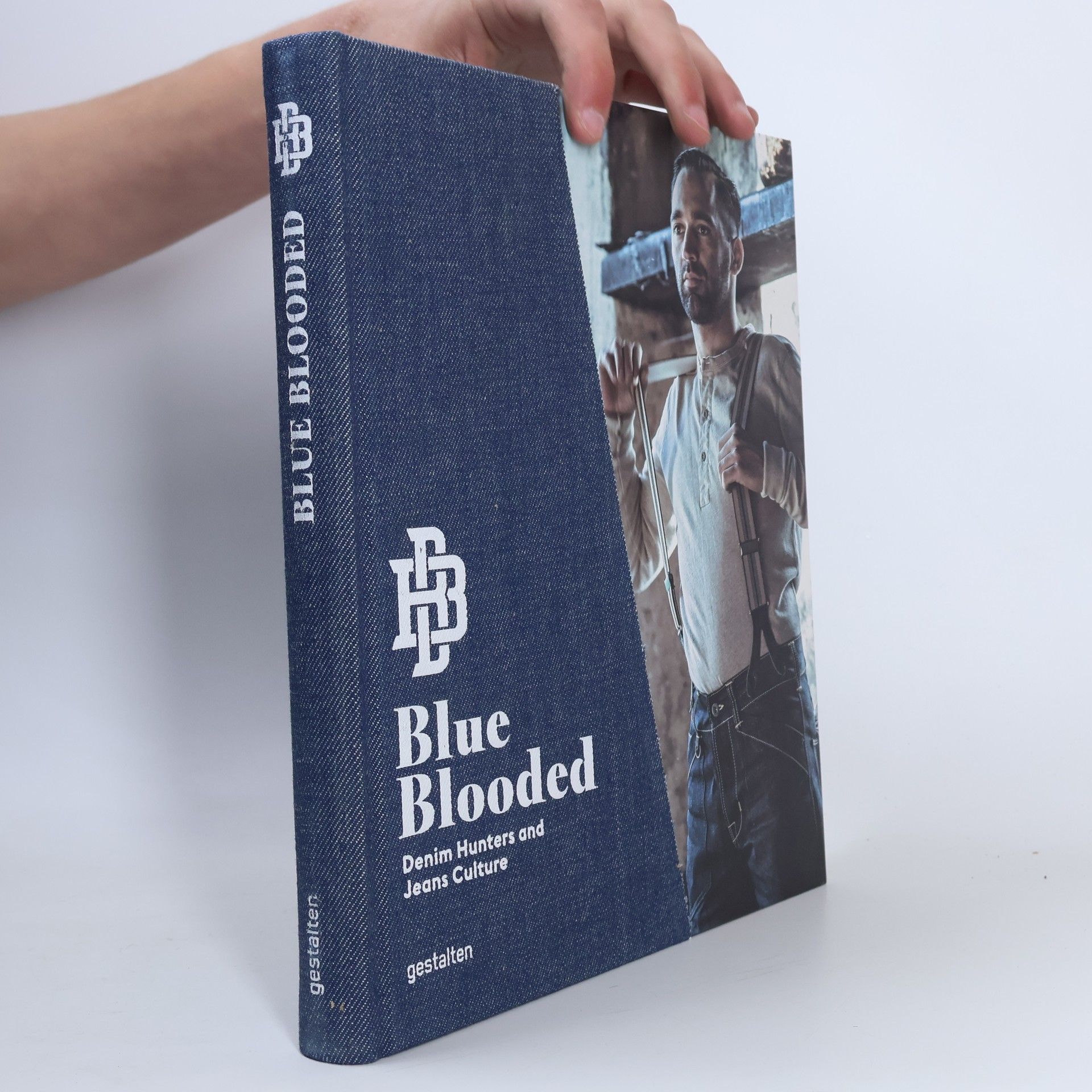 Thomas Stege Bojer Blue blooded