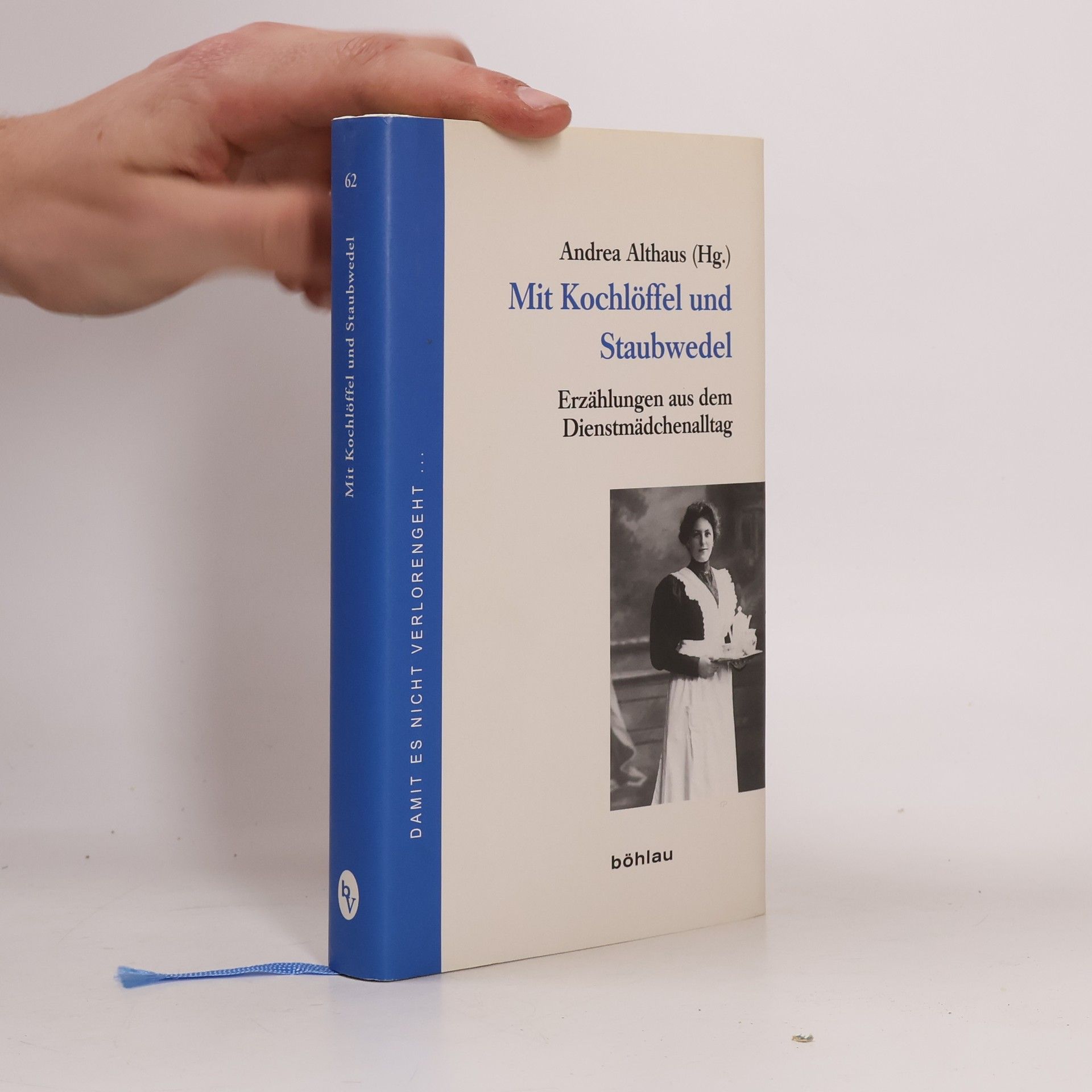 Andrea Althaus Mit Kochlöffel und Staubwedel