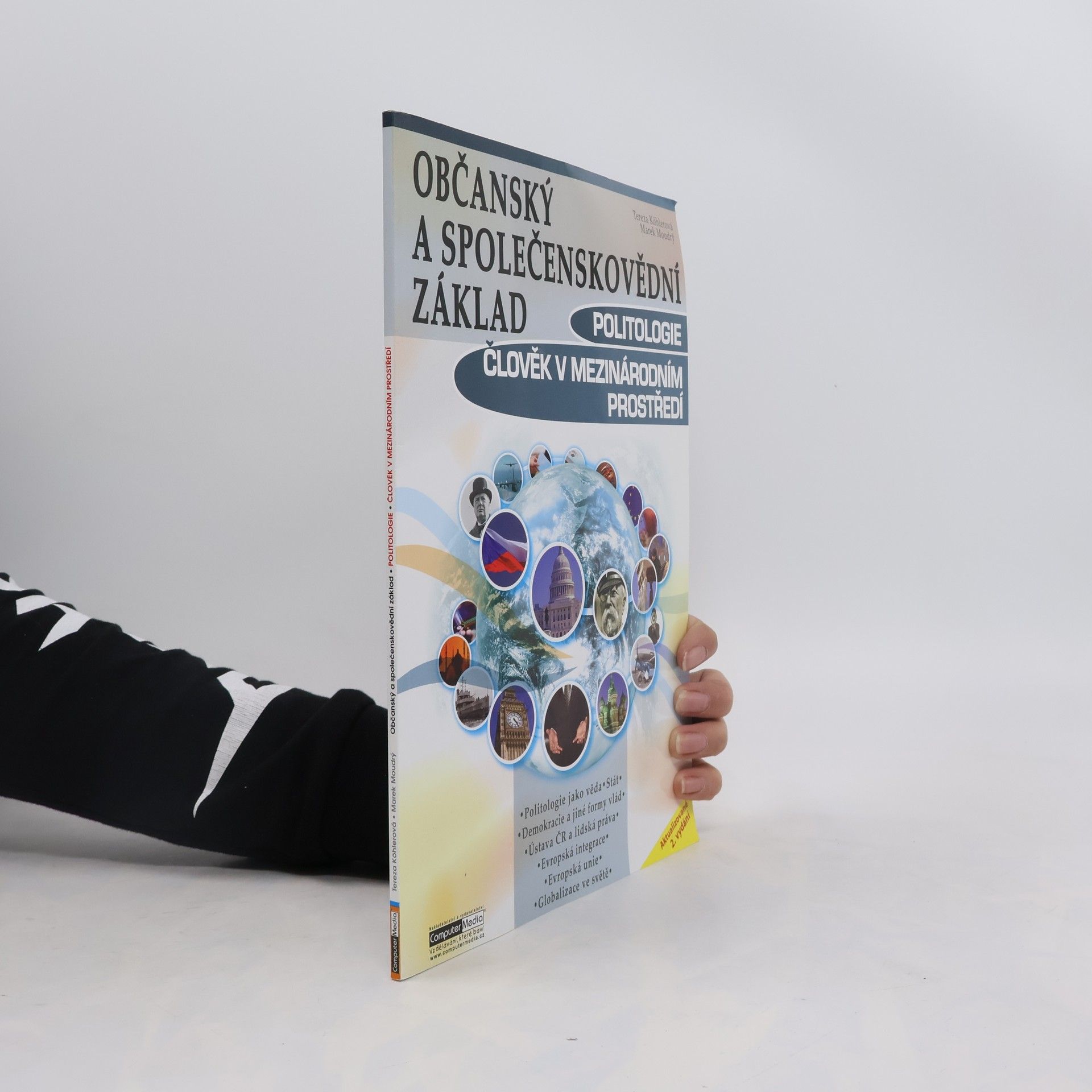 Politologie a člověk v mezinárodním prostředí