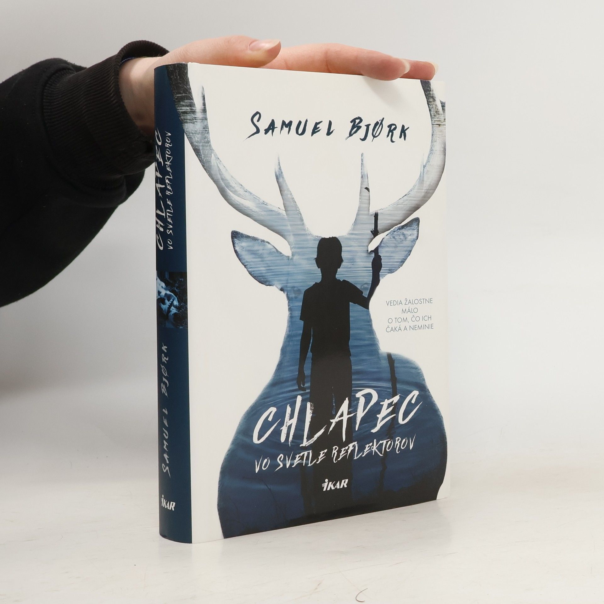 Samuel Bjork Chlapec vo svetle reflektorov