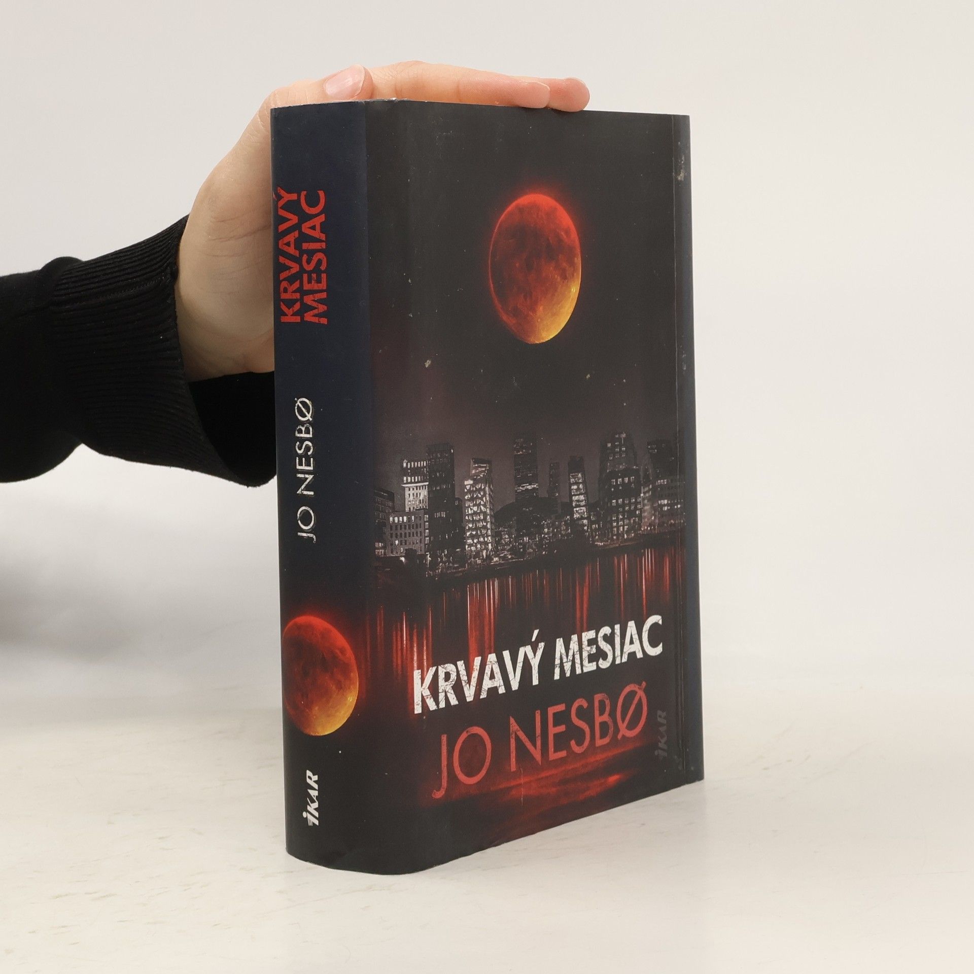 Jo Nesbø Krvavý mesiac