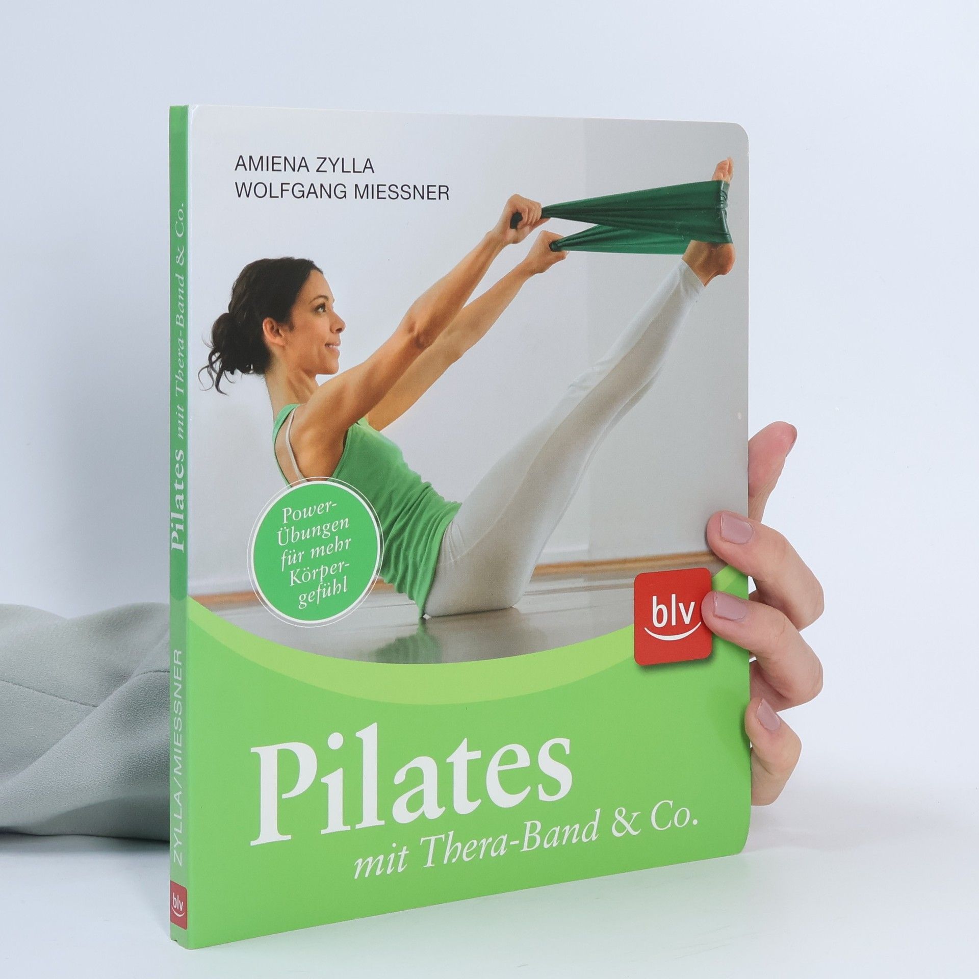 Amiena Zylla Pilates mit Thera-Band & Co.