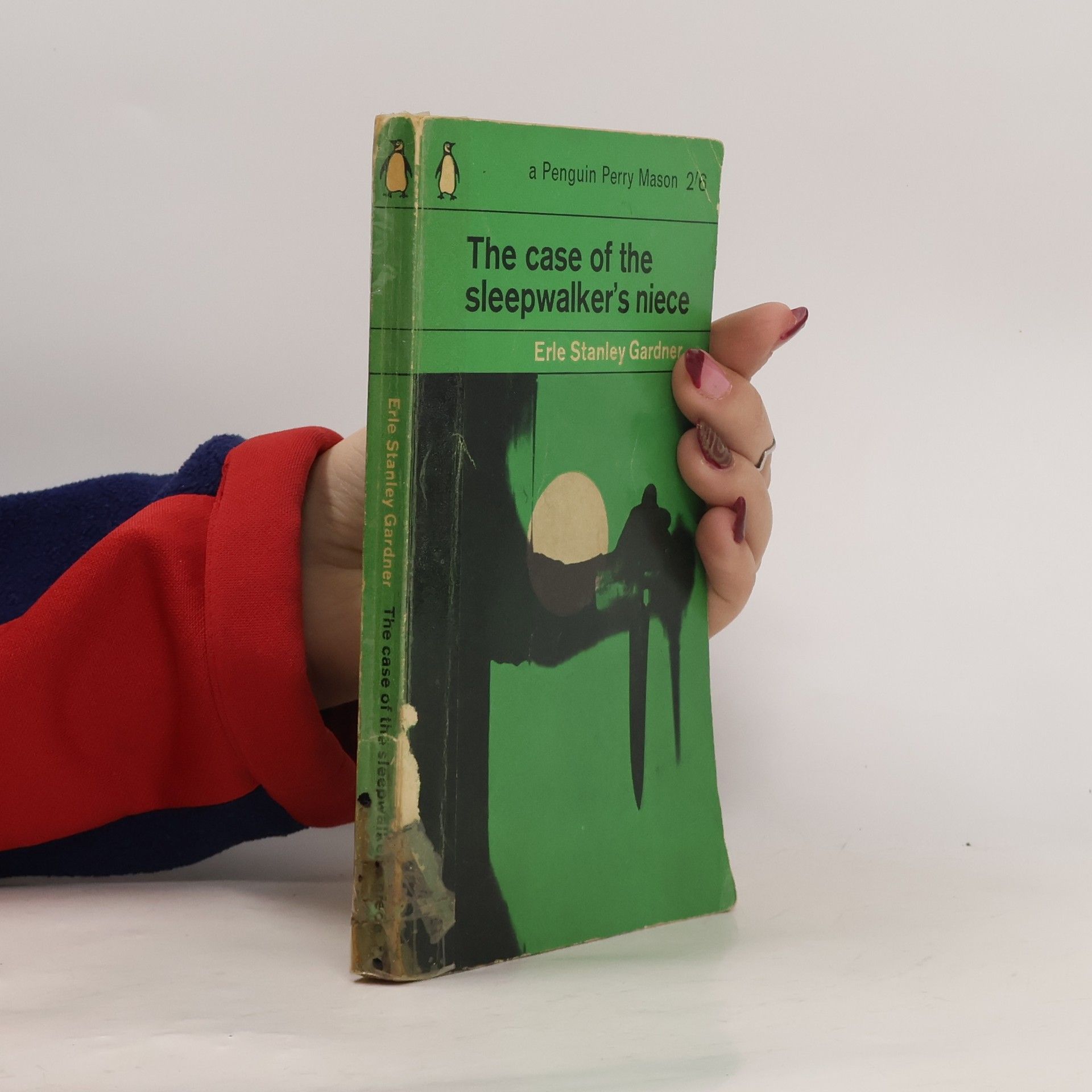 The case of the sleepwalker's niece