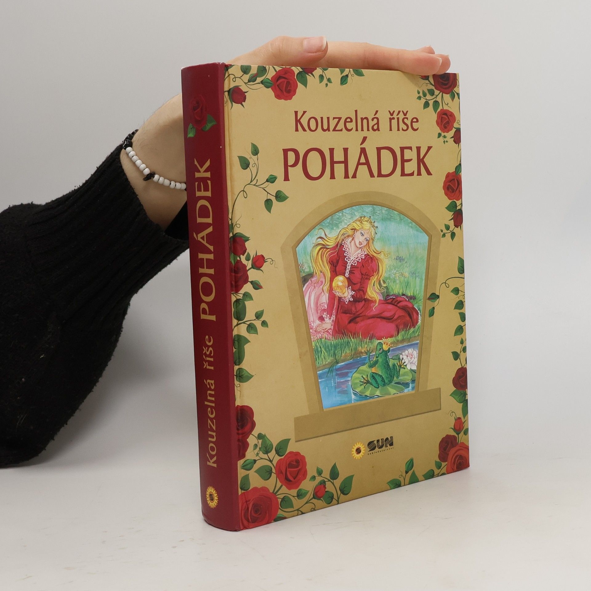 AA.VV. Kouzelná říše pohádek