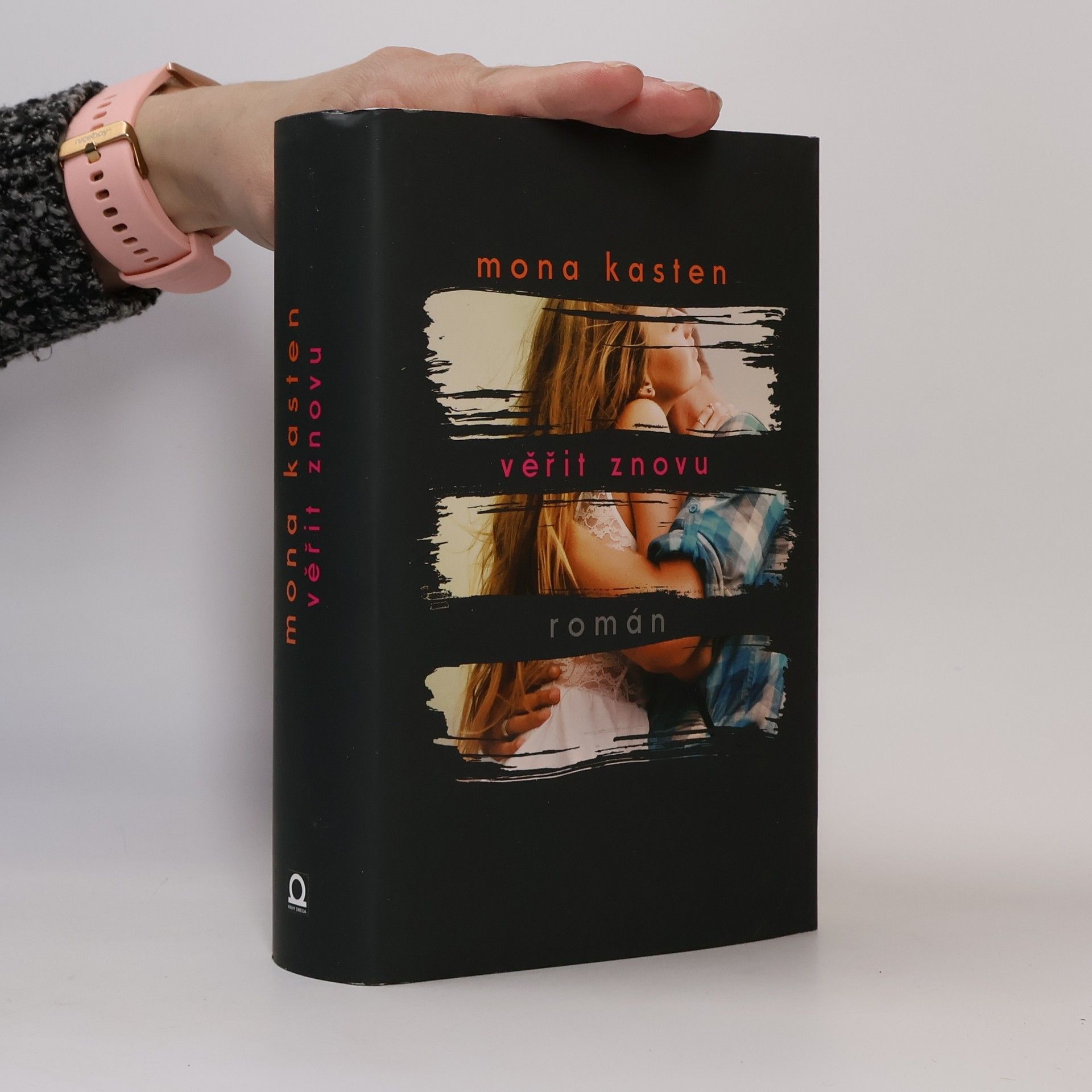 Mona Kasten Věřit znovu