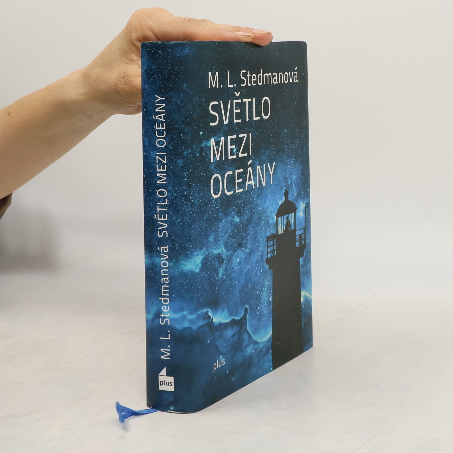 M. L. Stedman Světlo mezi oceány