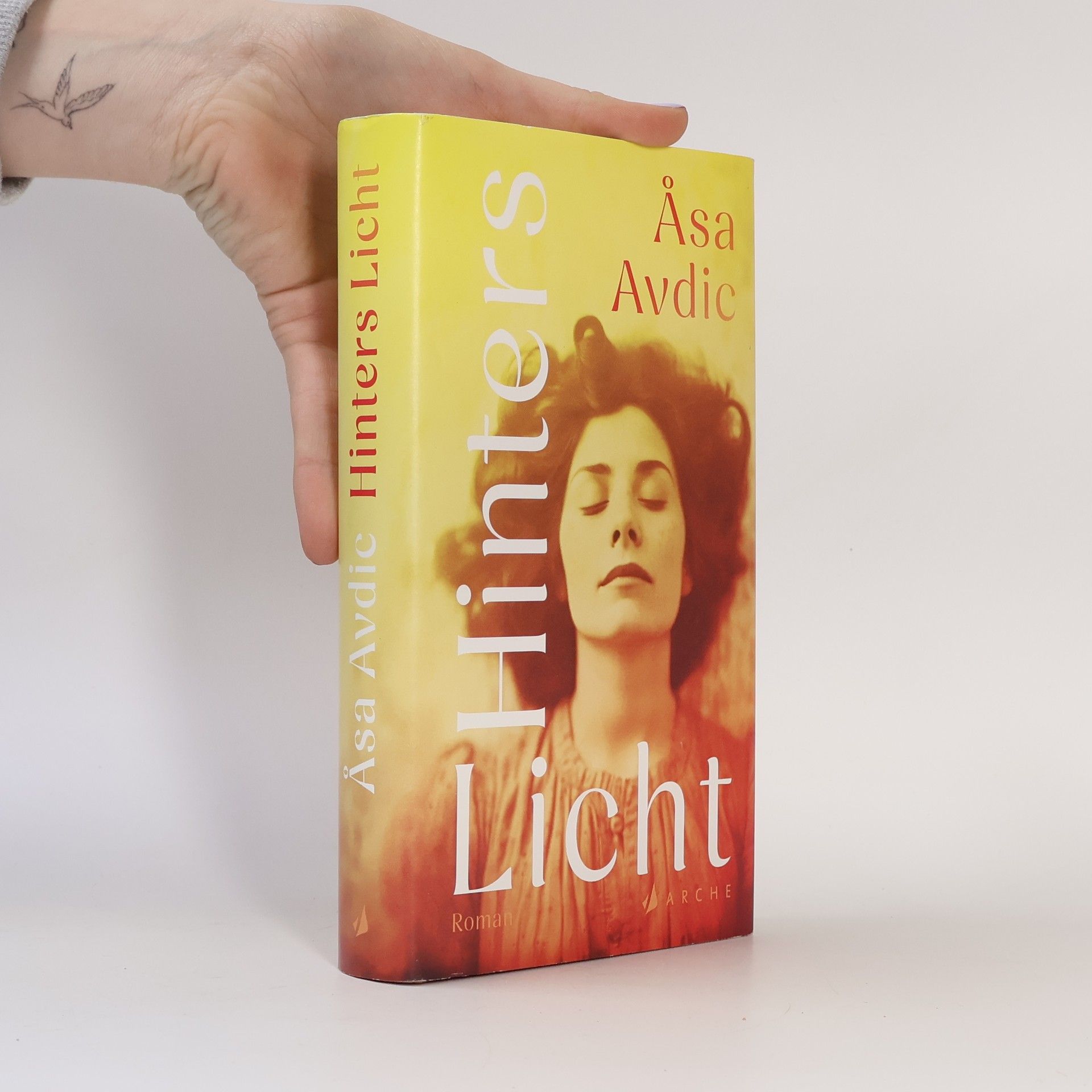 A. sa Avdic Hinters Licht