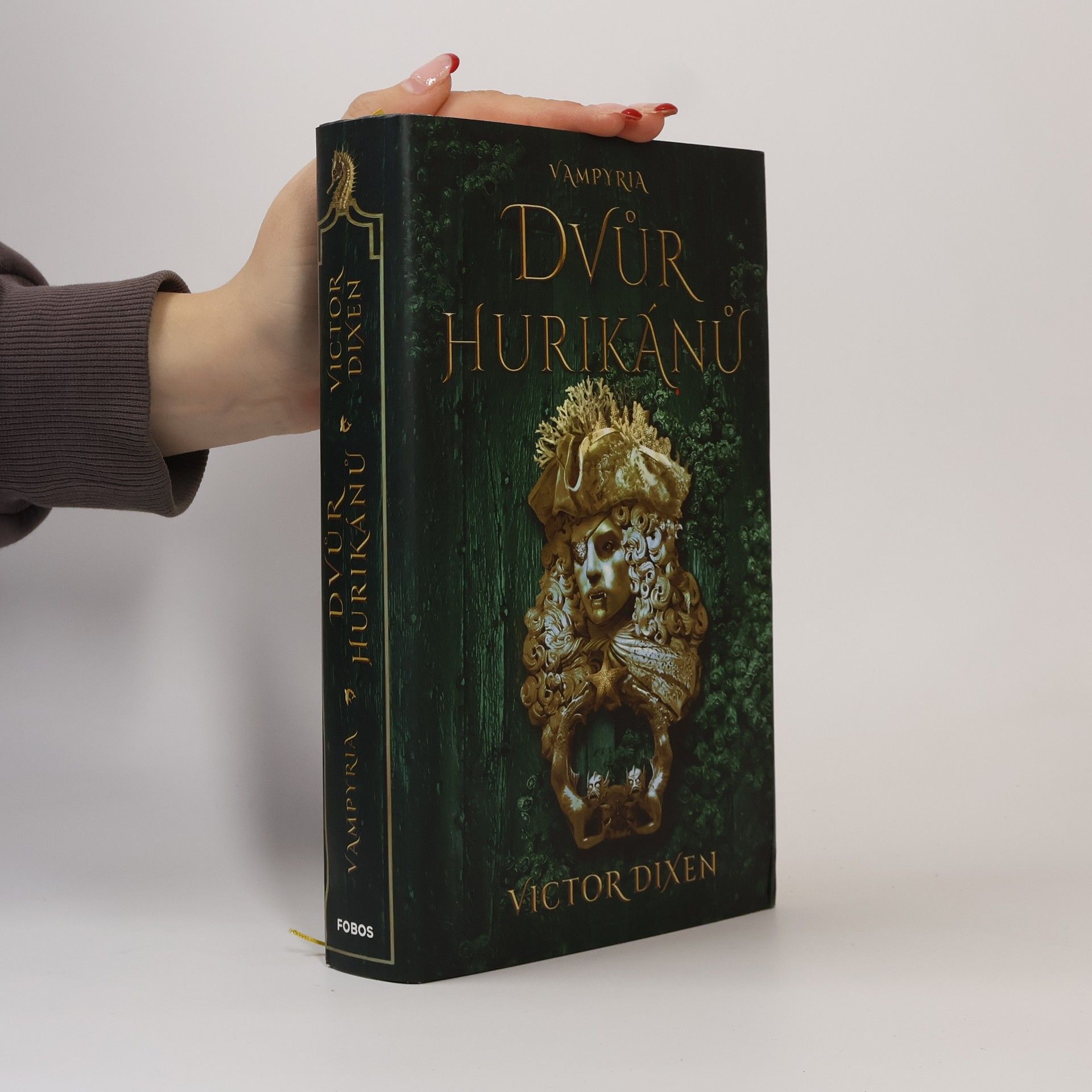 Alice Kottová Vampyria. Dvůr hurikánů