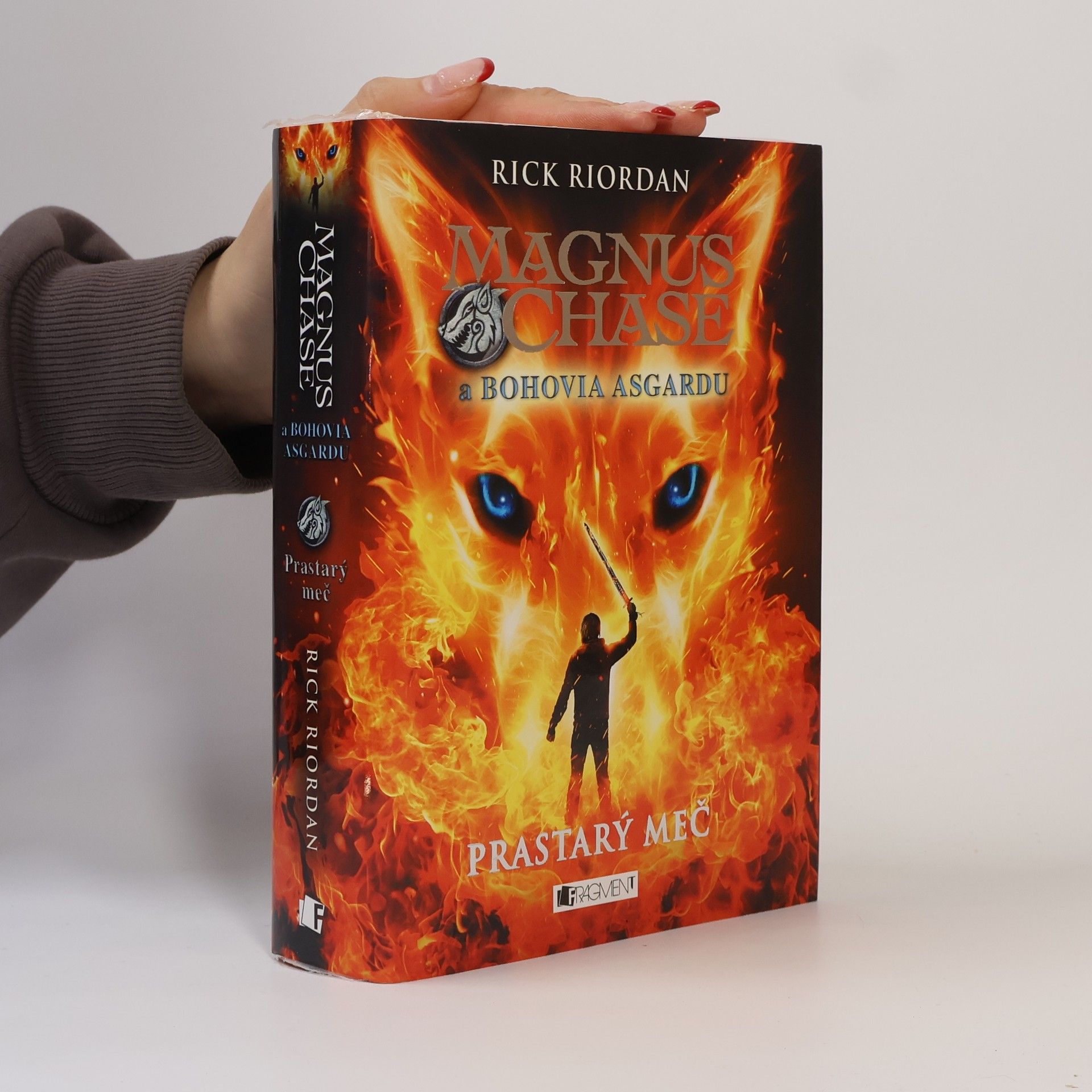 Rick Riordan Magnus Chase a Bohovia Asgardu - Prastarý meč