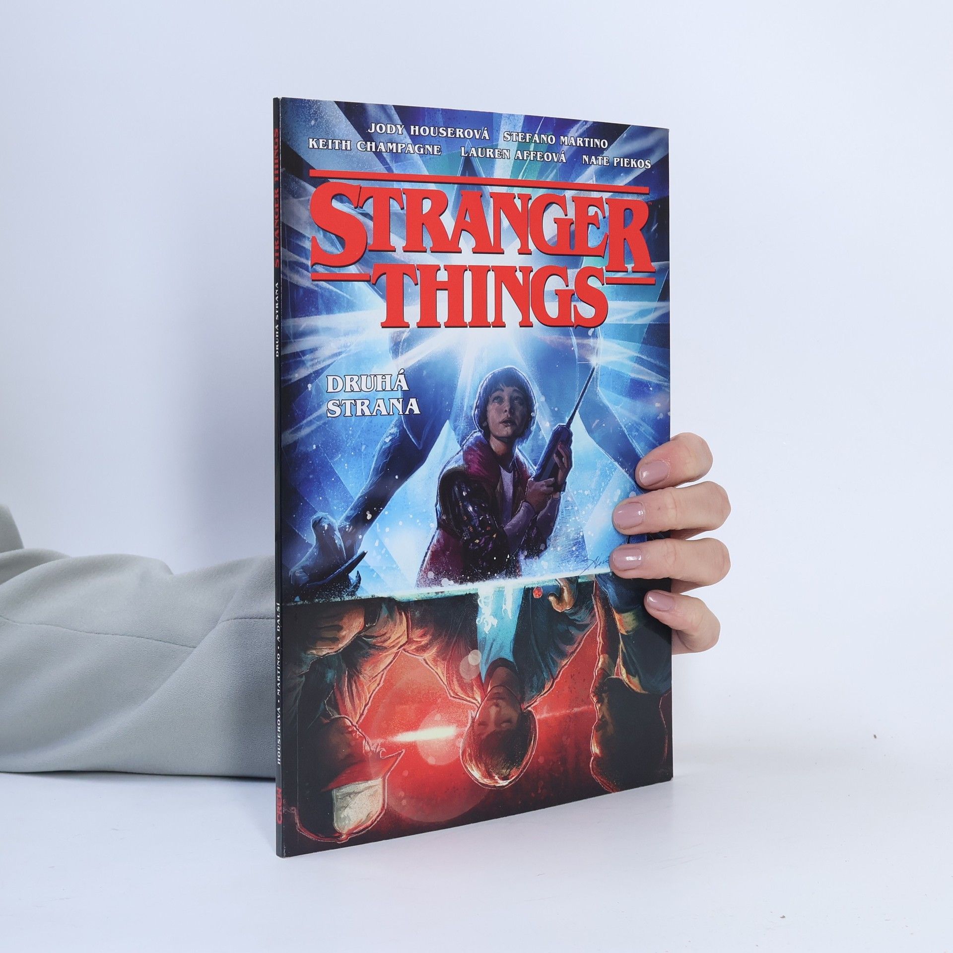 Jody Houser Druhá strana