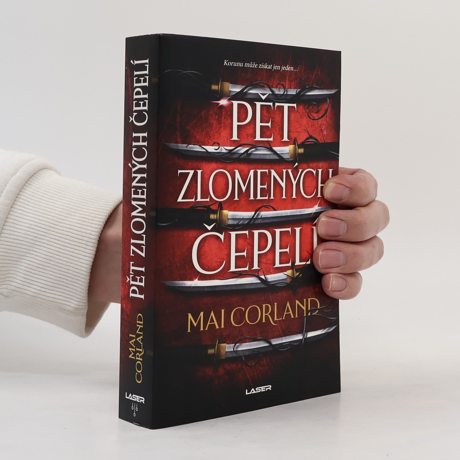 Mai Corland Pět zlomených čepelí