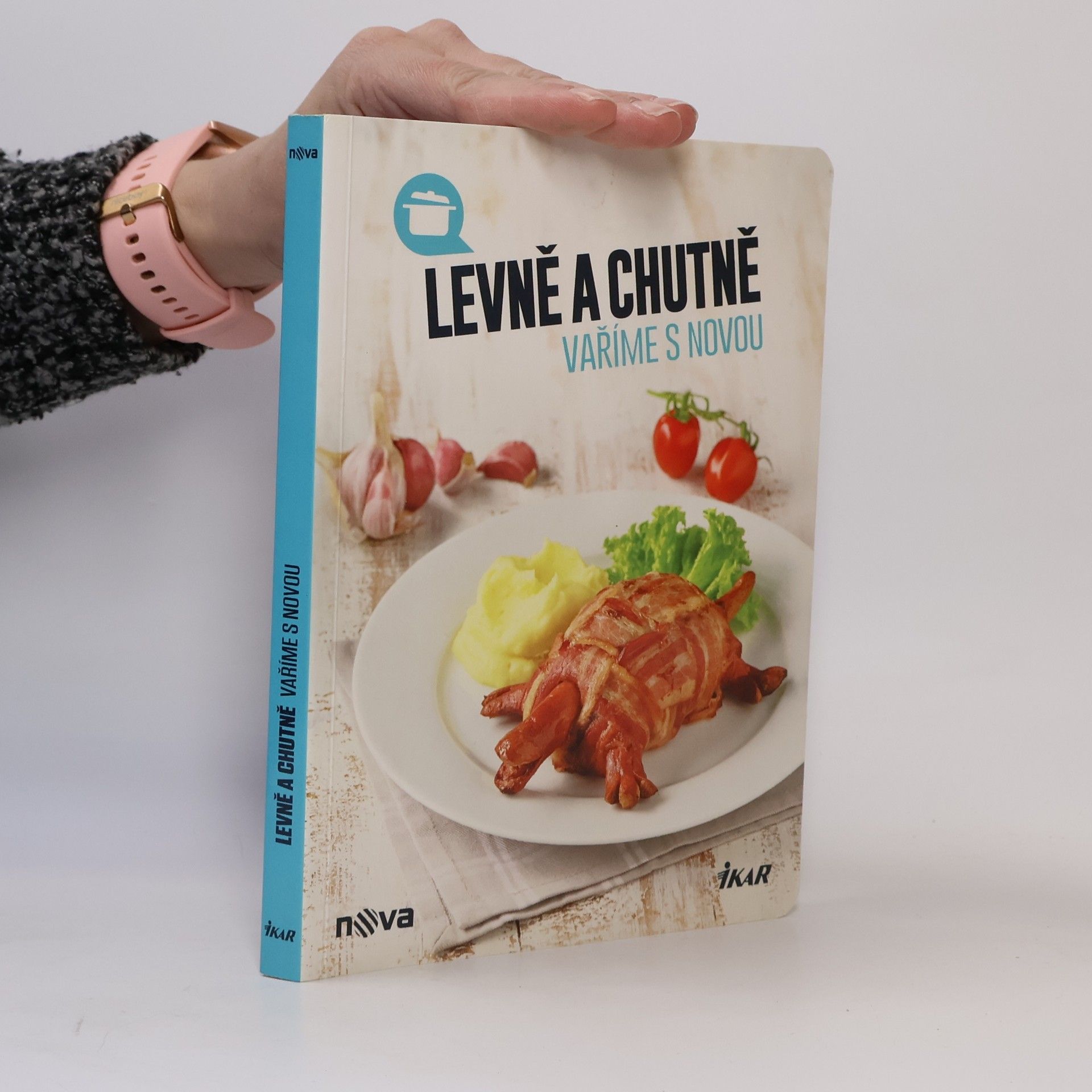 Autorenkollektiv Levně a chutně