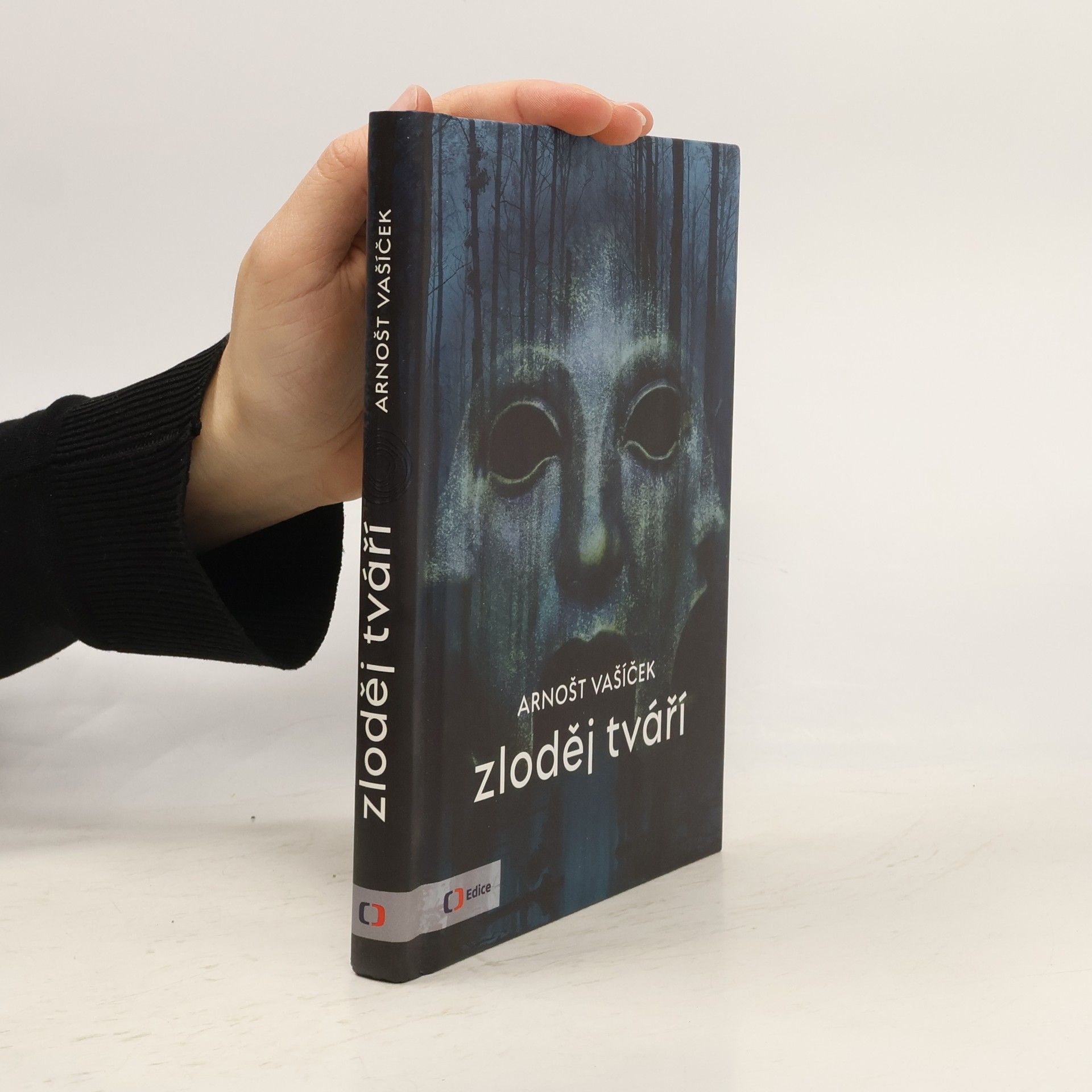 Arnošt Vašíček Zloděj tváří