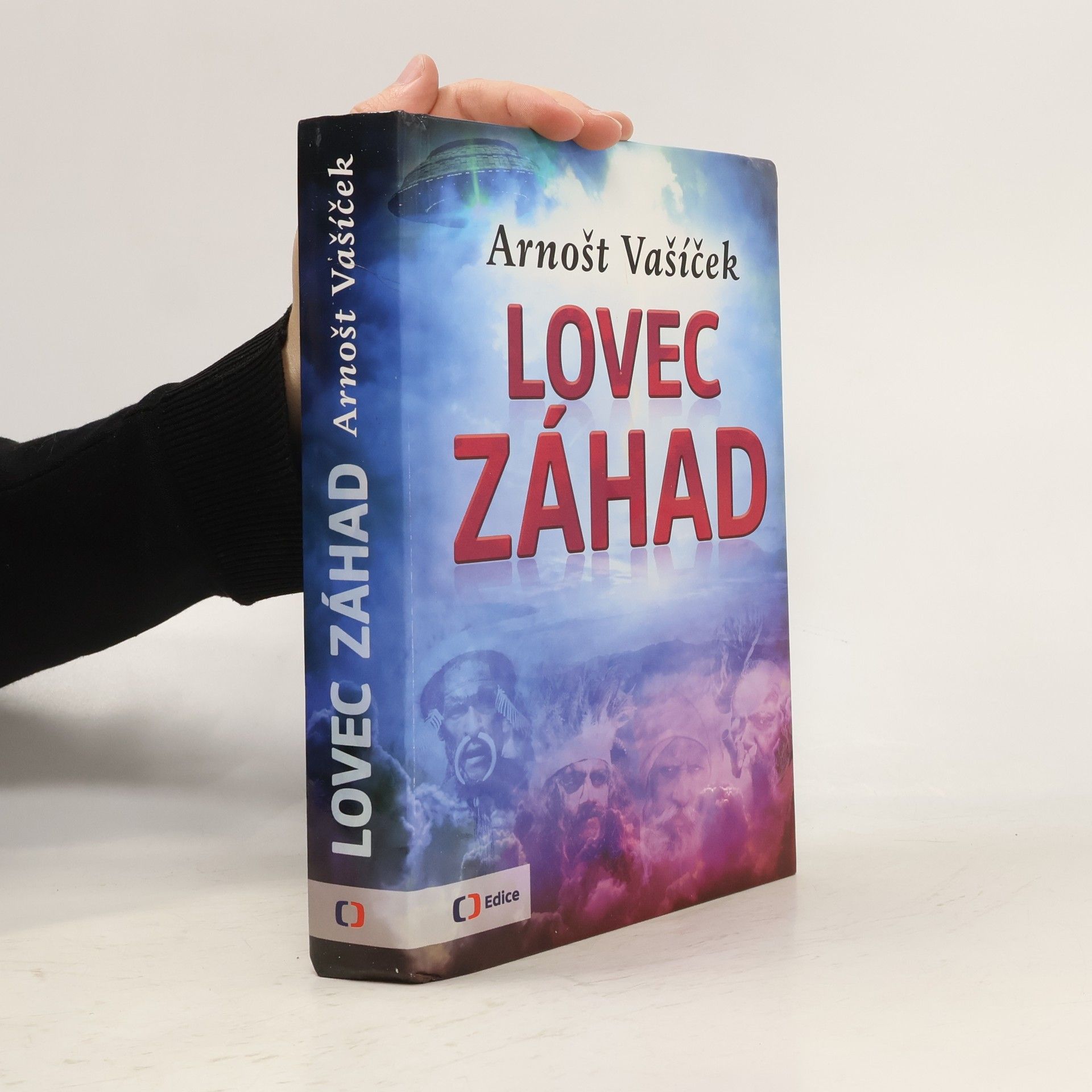 Lovec záhad