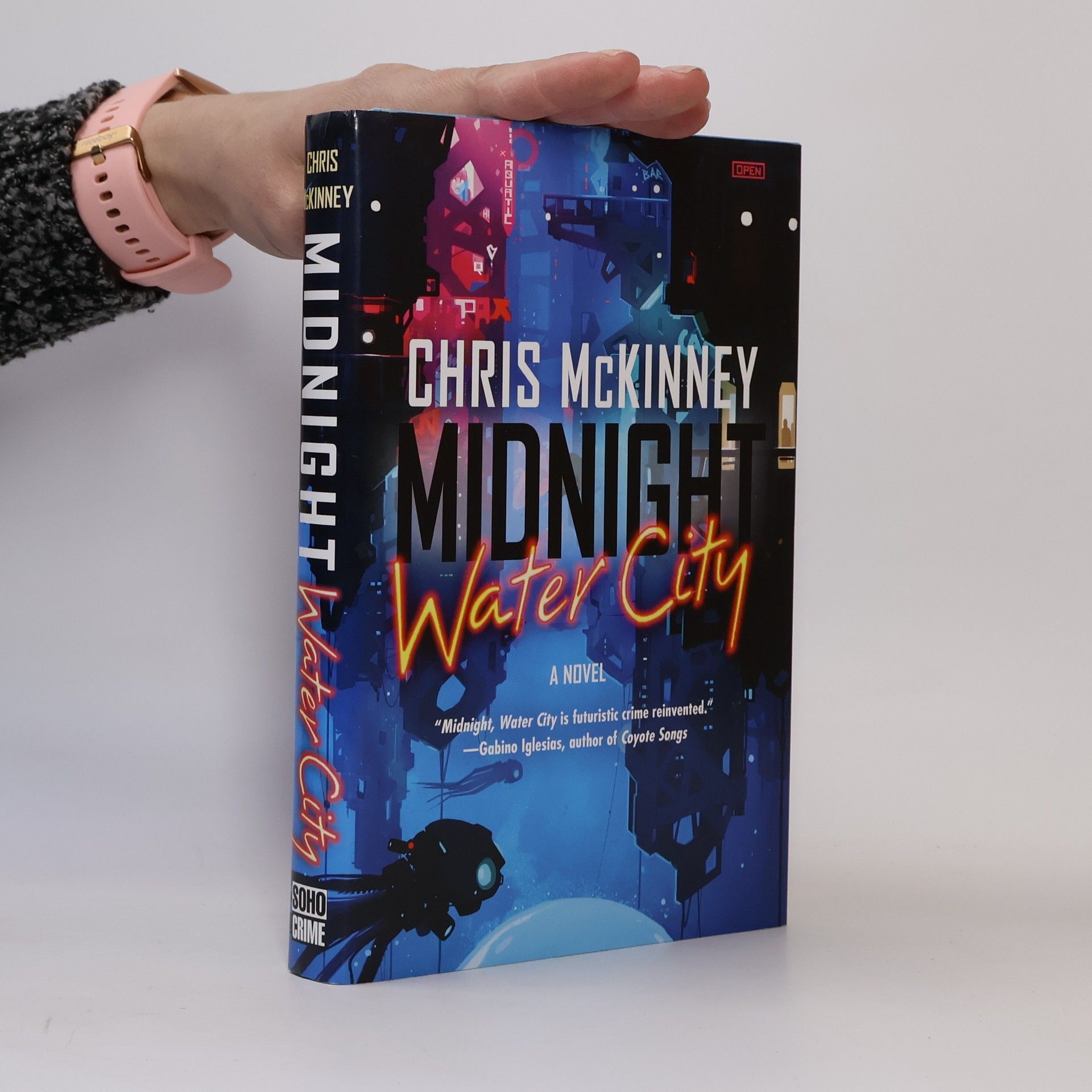 Chris Mckinney Midnight, Water City