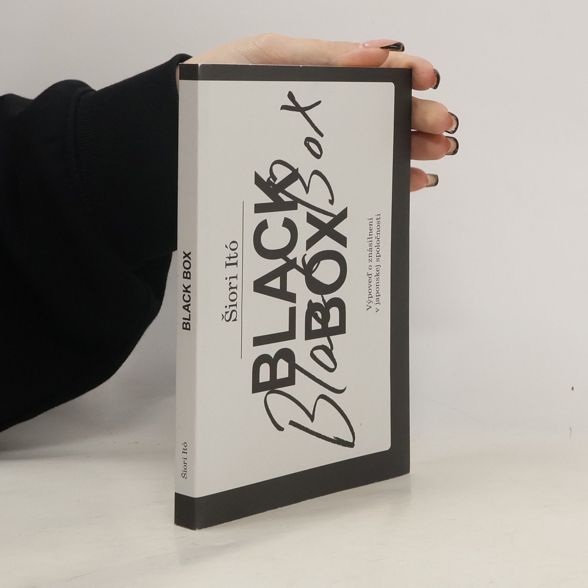 Šiori Itó Black Box