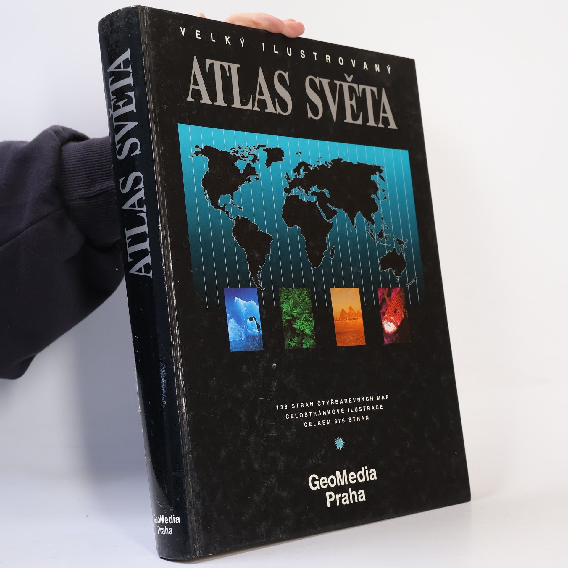 Helena Kholová Velký ilustrovaný atlas světa