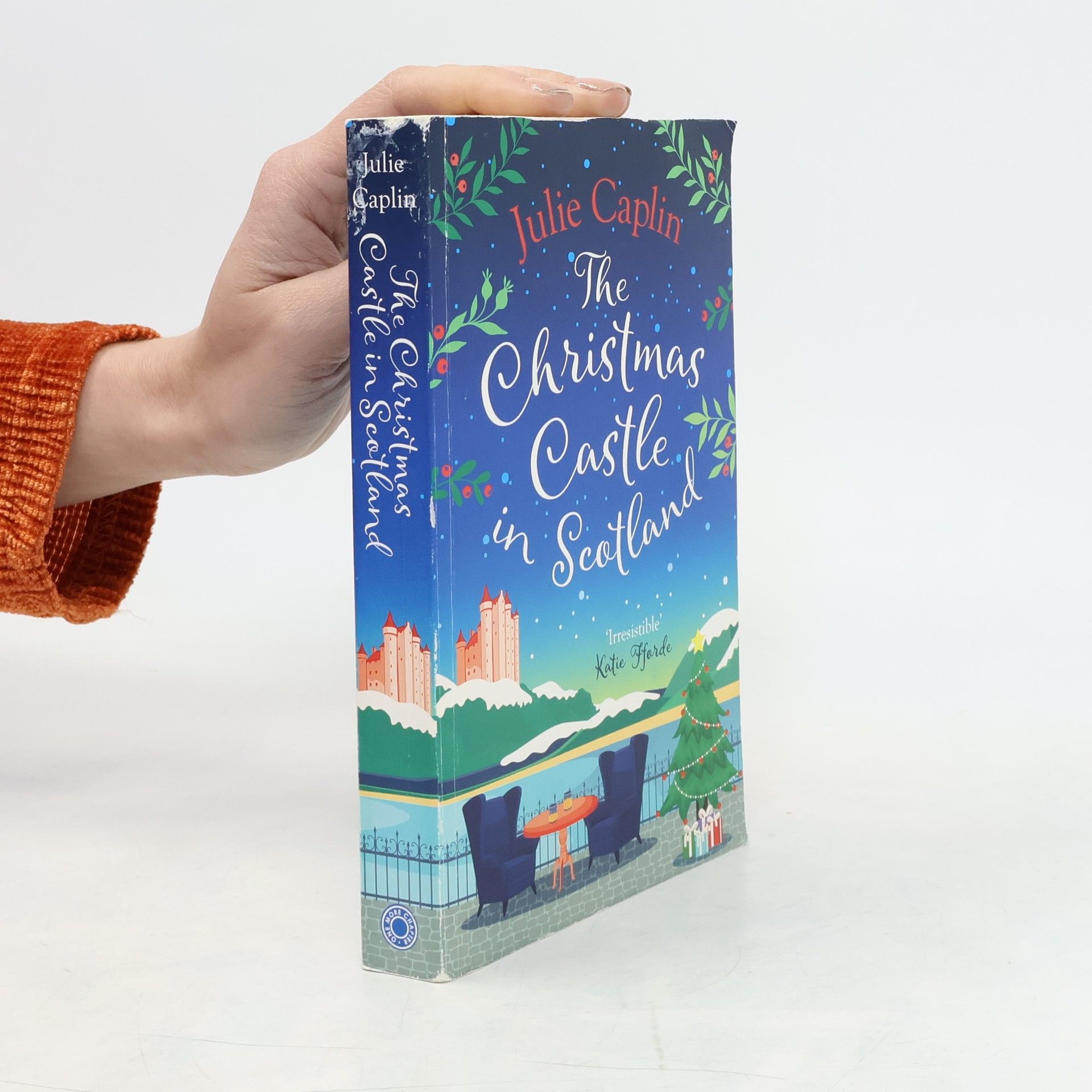 Julie Caplin The Christmas Castle in Scotland