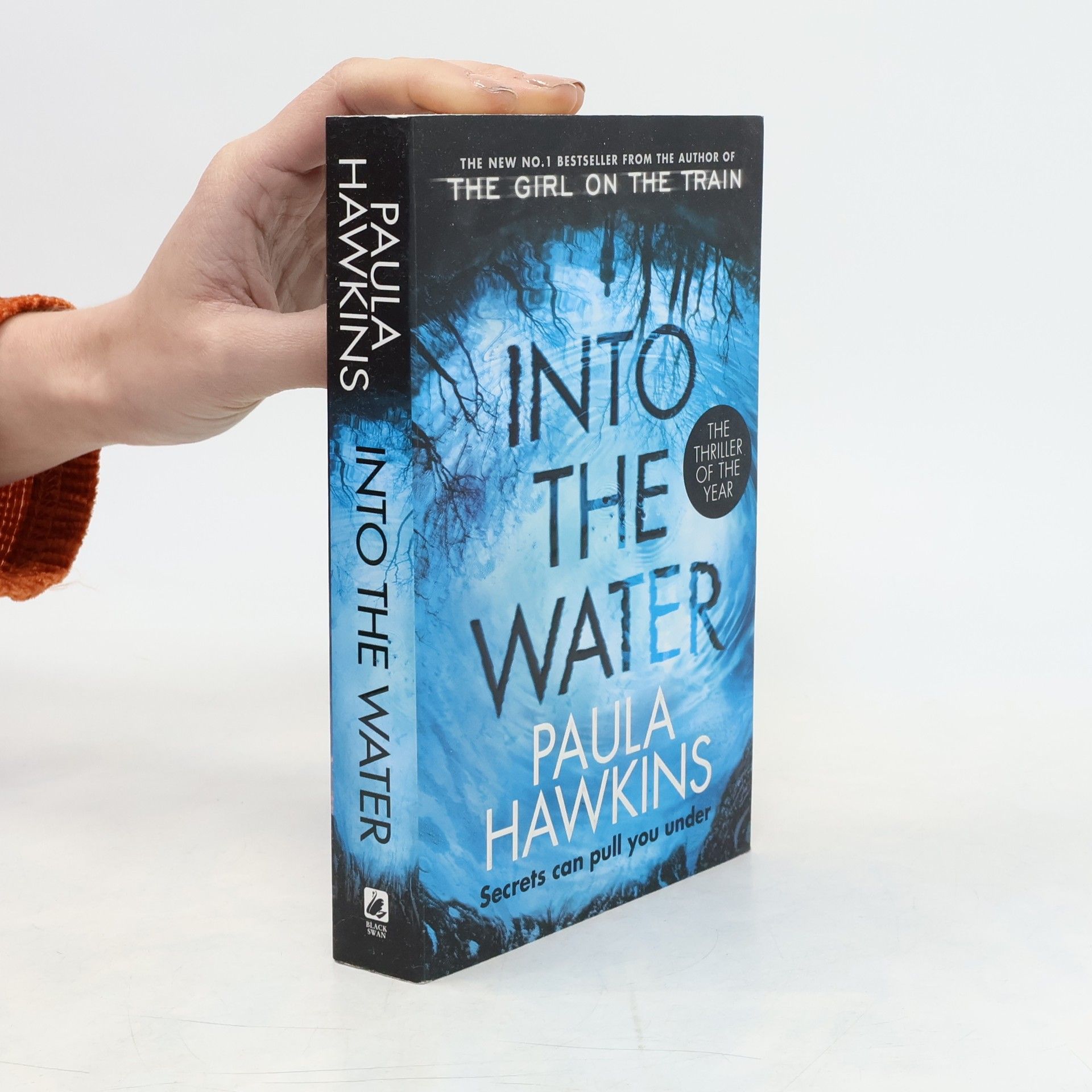 Paula Hawkins Into the water