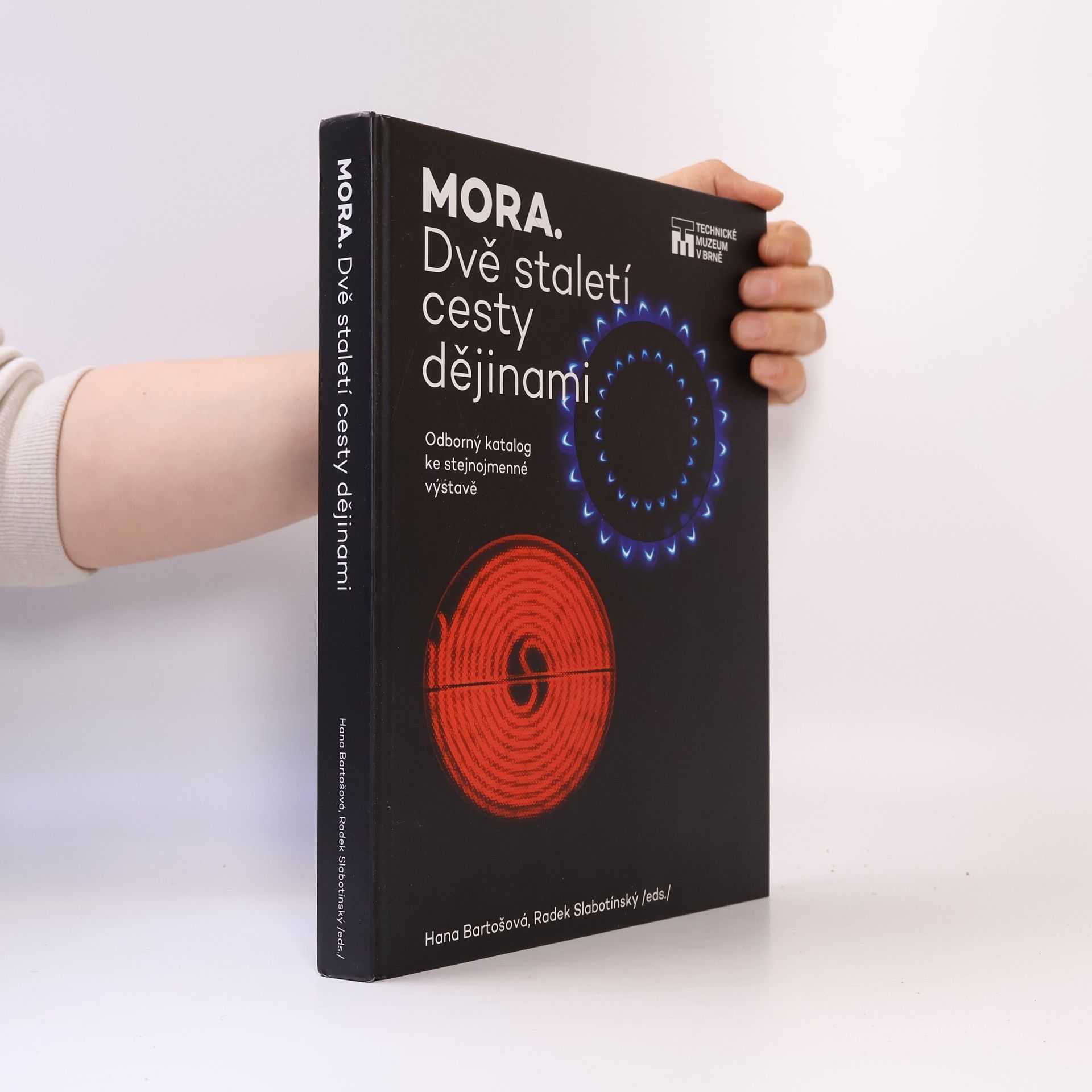 Hana Bartošová Mora. Dvě staletí cesty dějinami