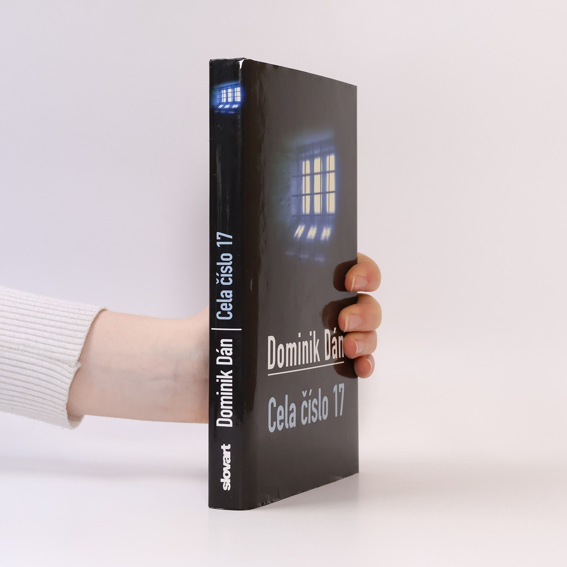 Dominik Dán Cela číslo 17