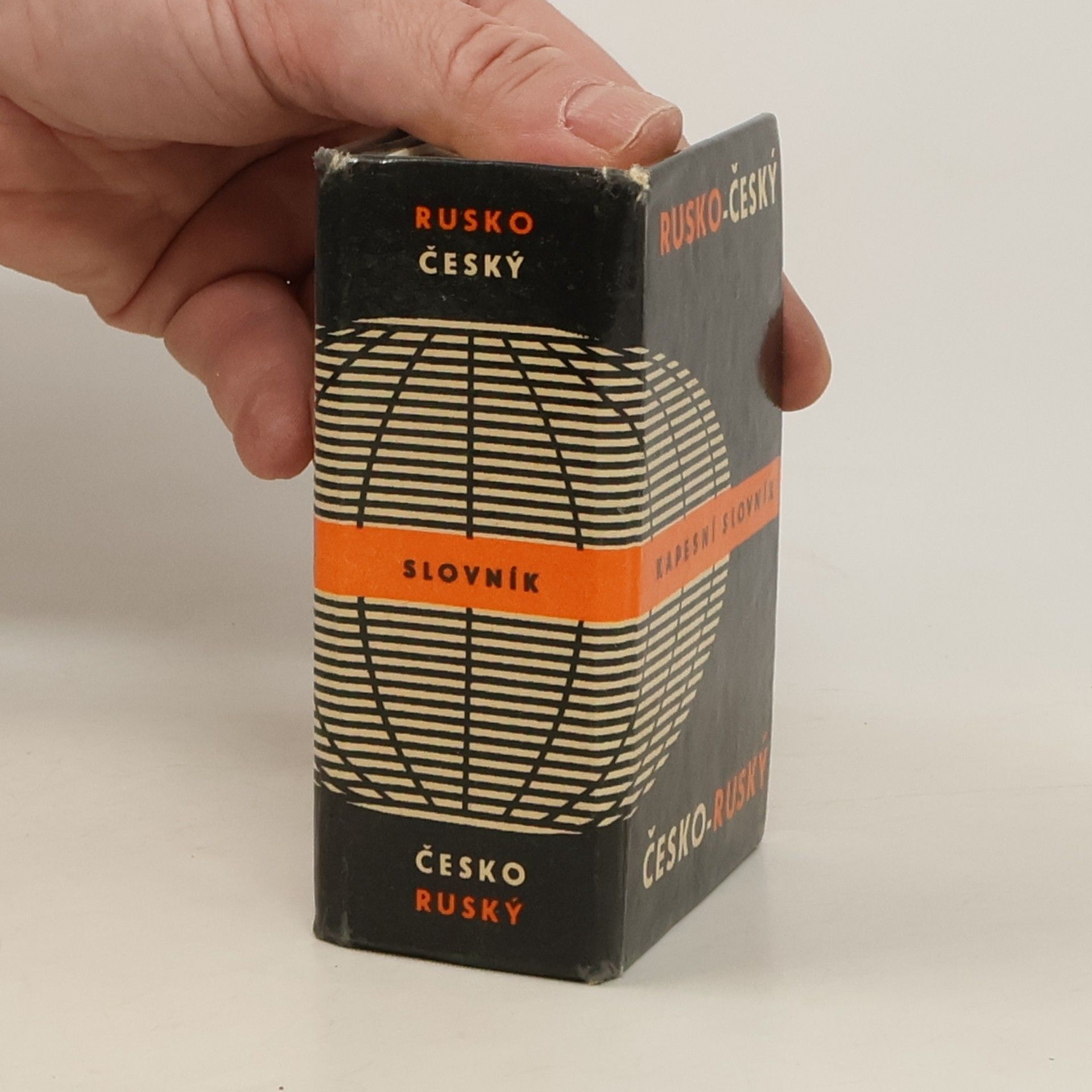 Jelizaveta Dvořáková Rusko-český, česko-ruský kapesní slovník