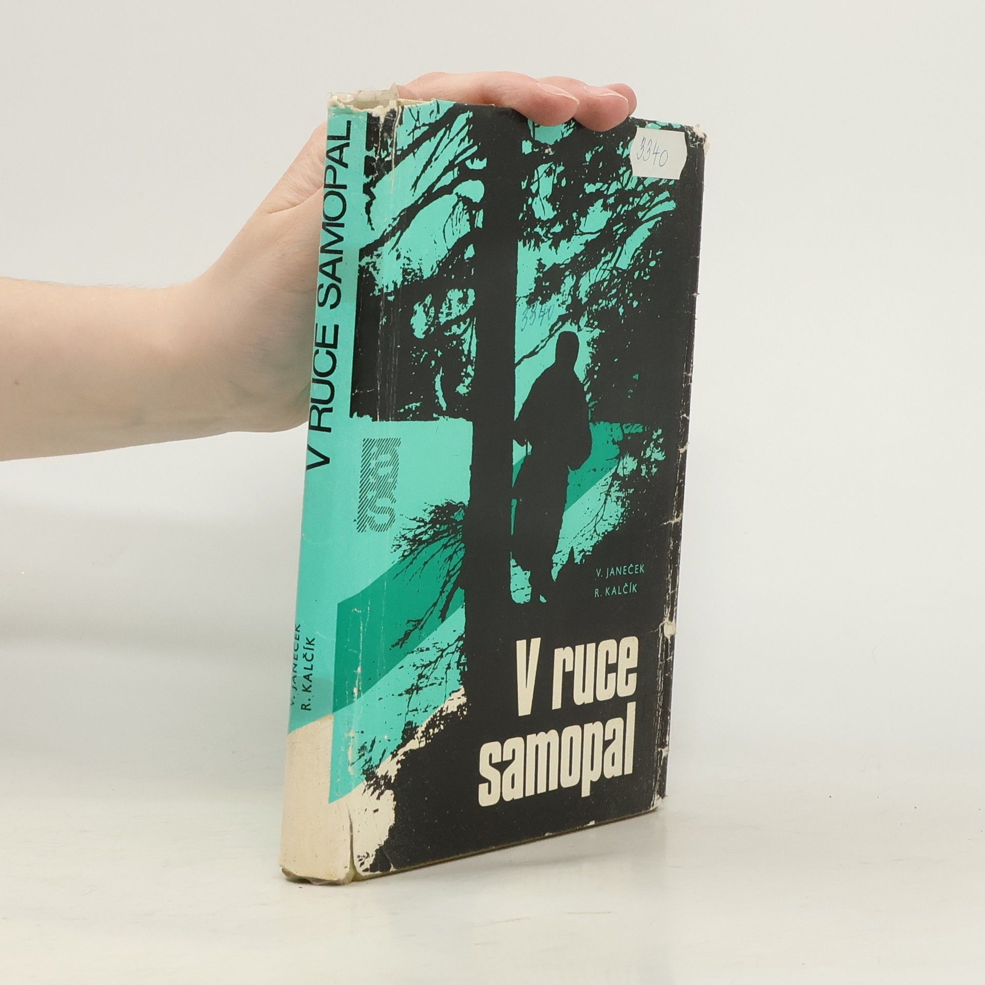 Václav Janeček V ruce samopal