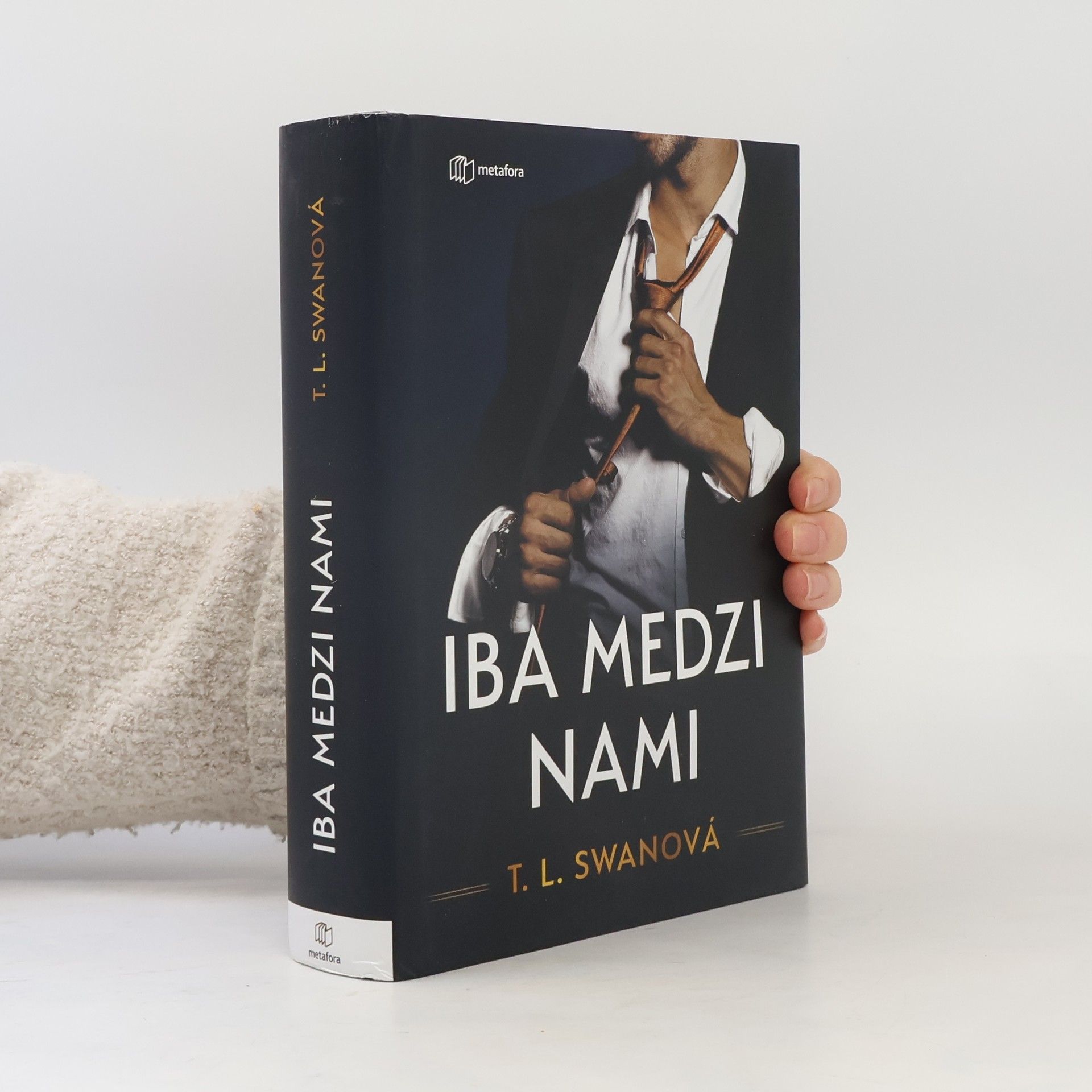 T. L. Swan Iba medzi nami