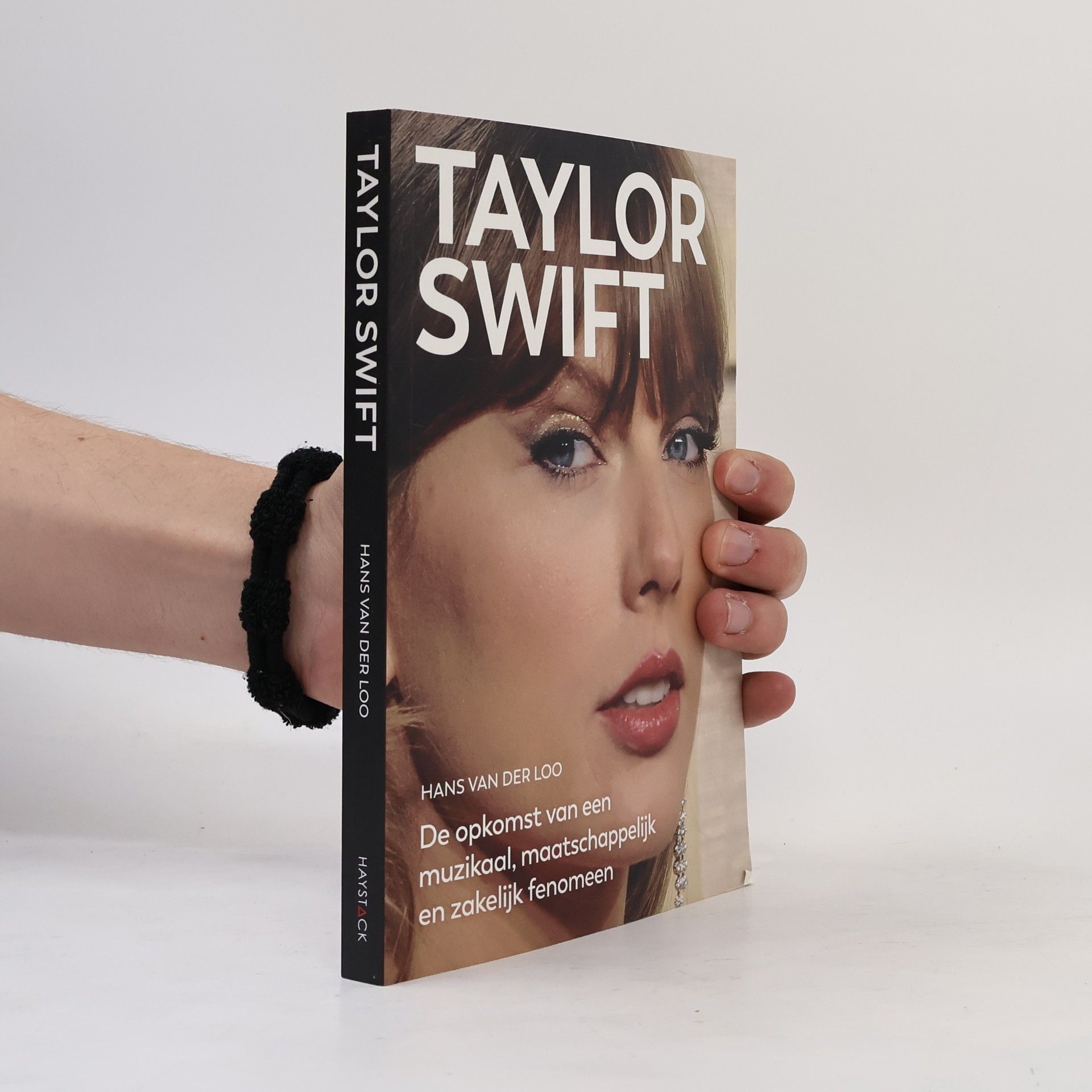 Hans R. van der Loo Taylor Swift