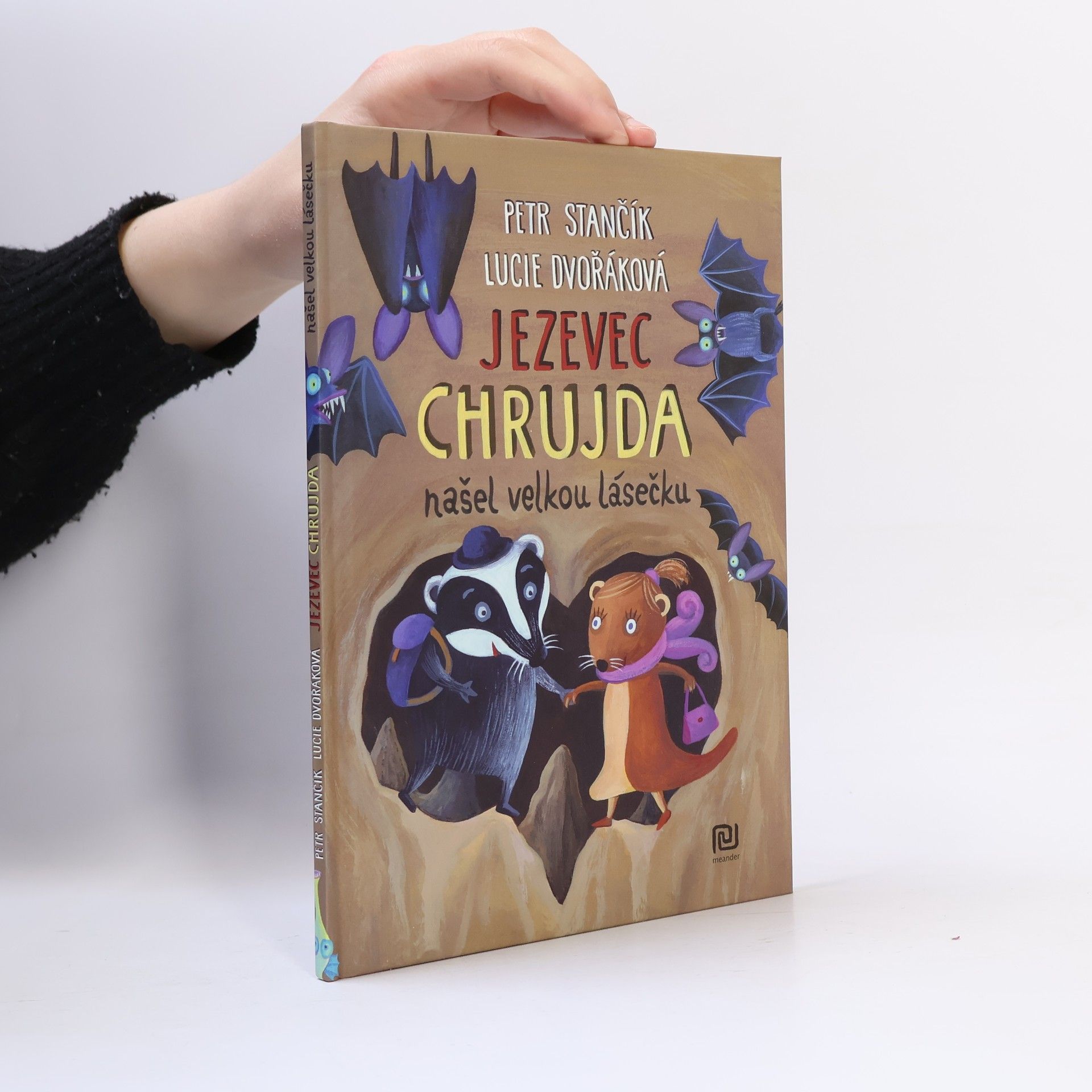 Jezevec Chrujda našel velkou lásečku