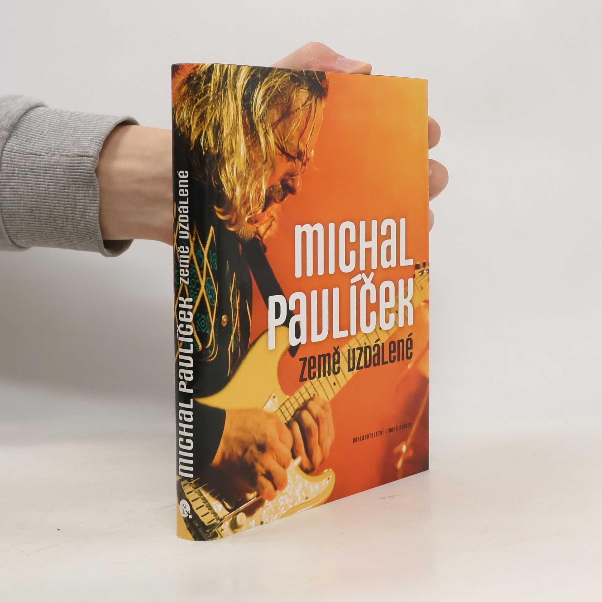 Michal Pavlíček Země vzdálené