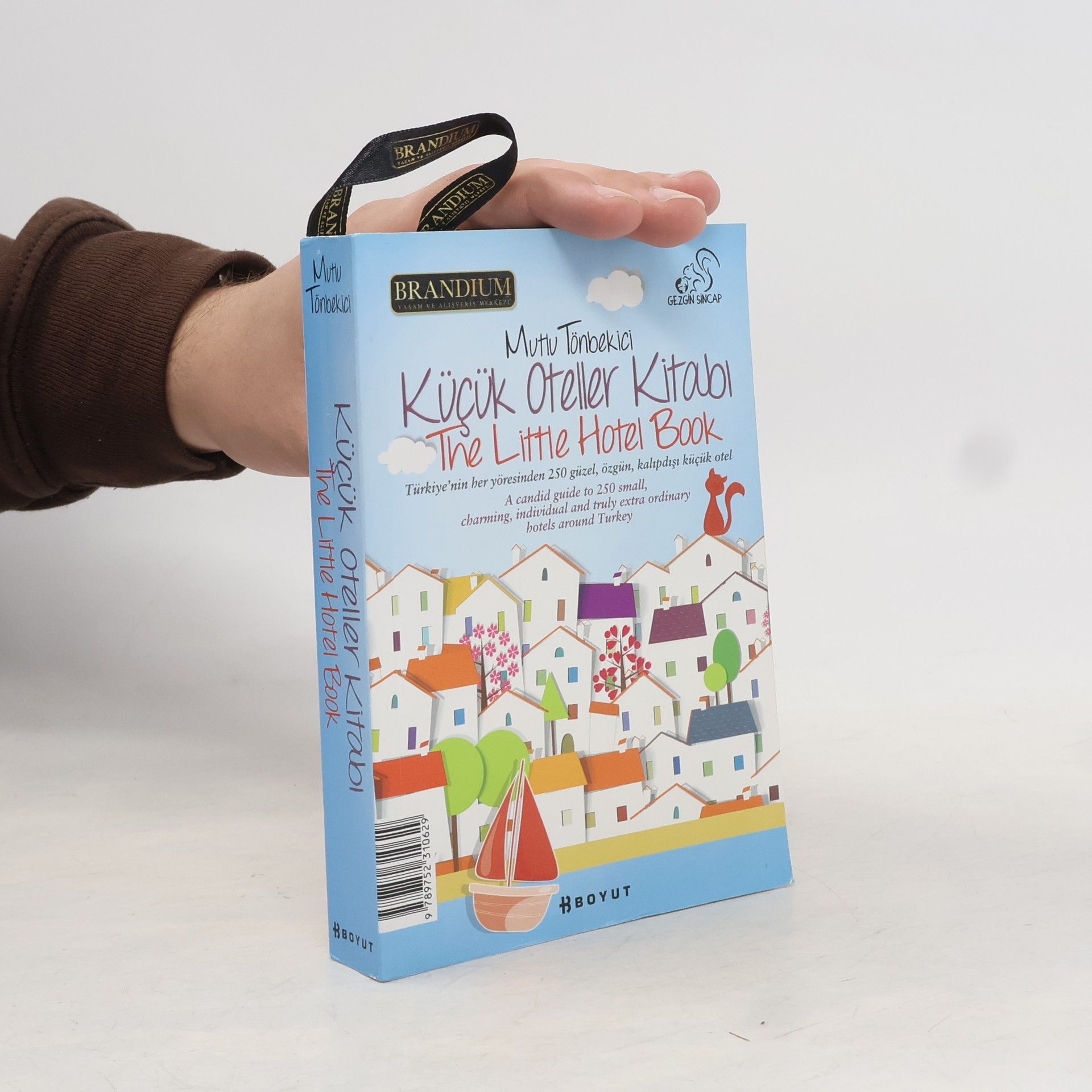 Mutlu Tönbekici Küçük Oteller Kitabı 2013