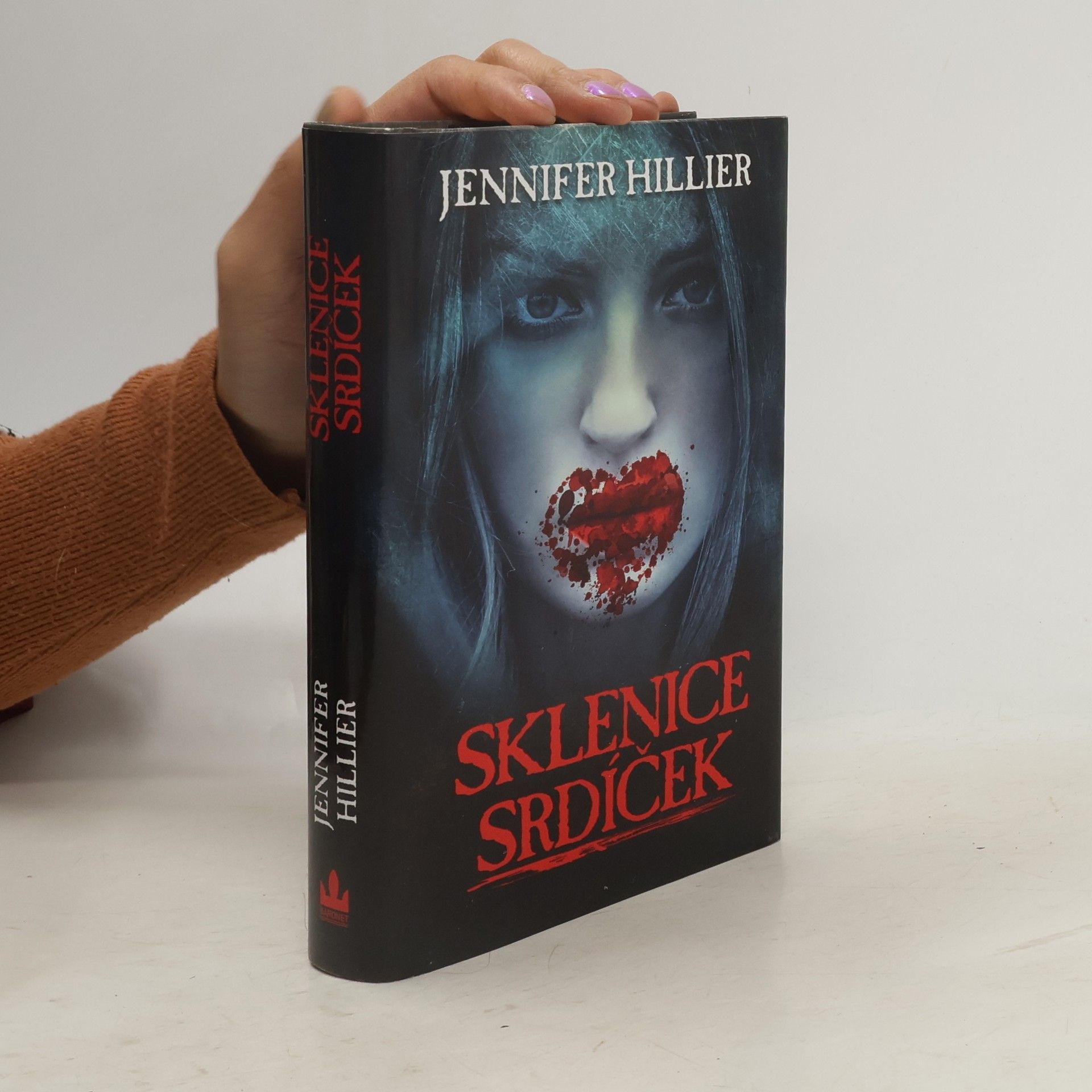 Jennifer Hillier Sklenice srdíček