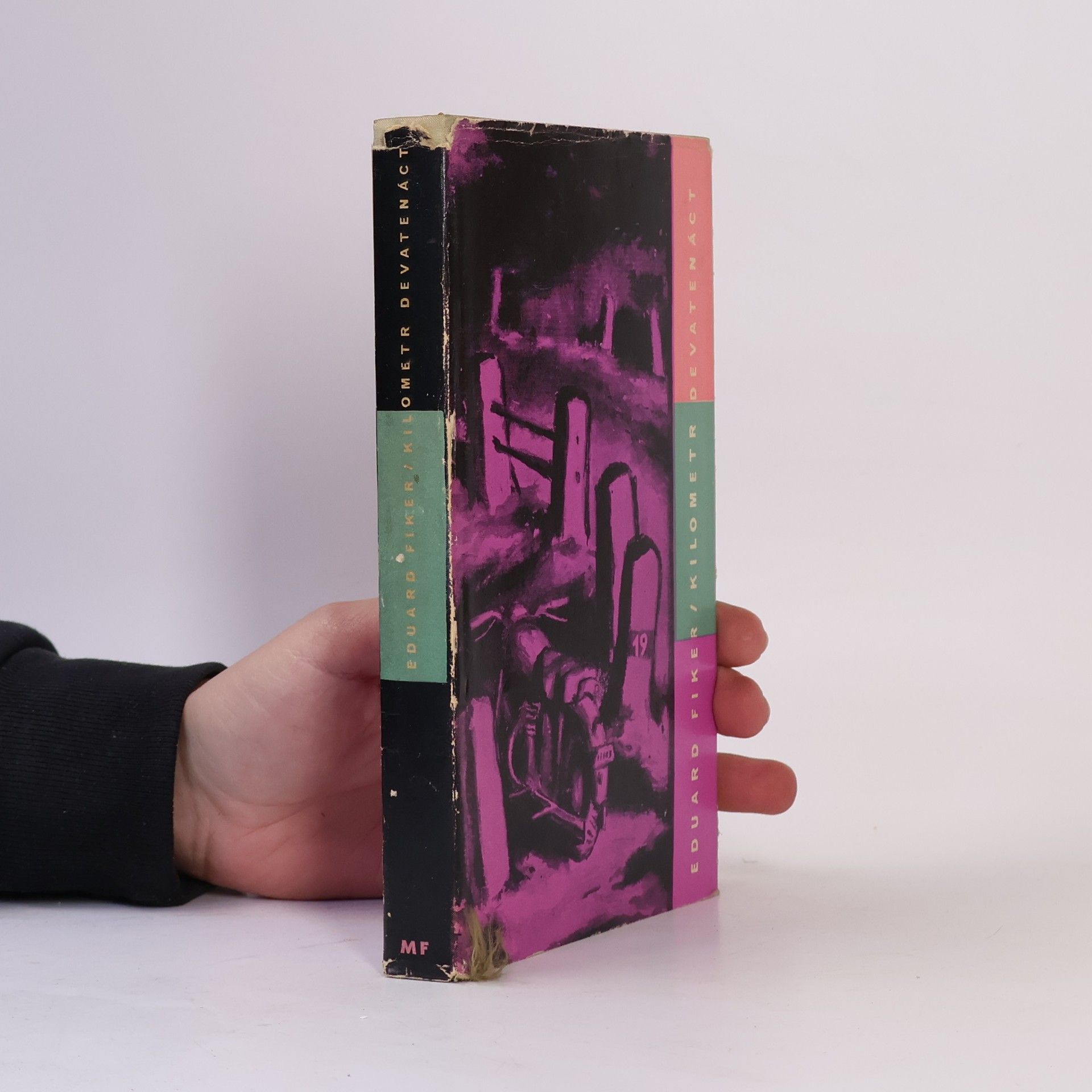 Eduard Fiker Kilometr devatenáct