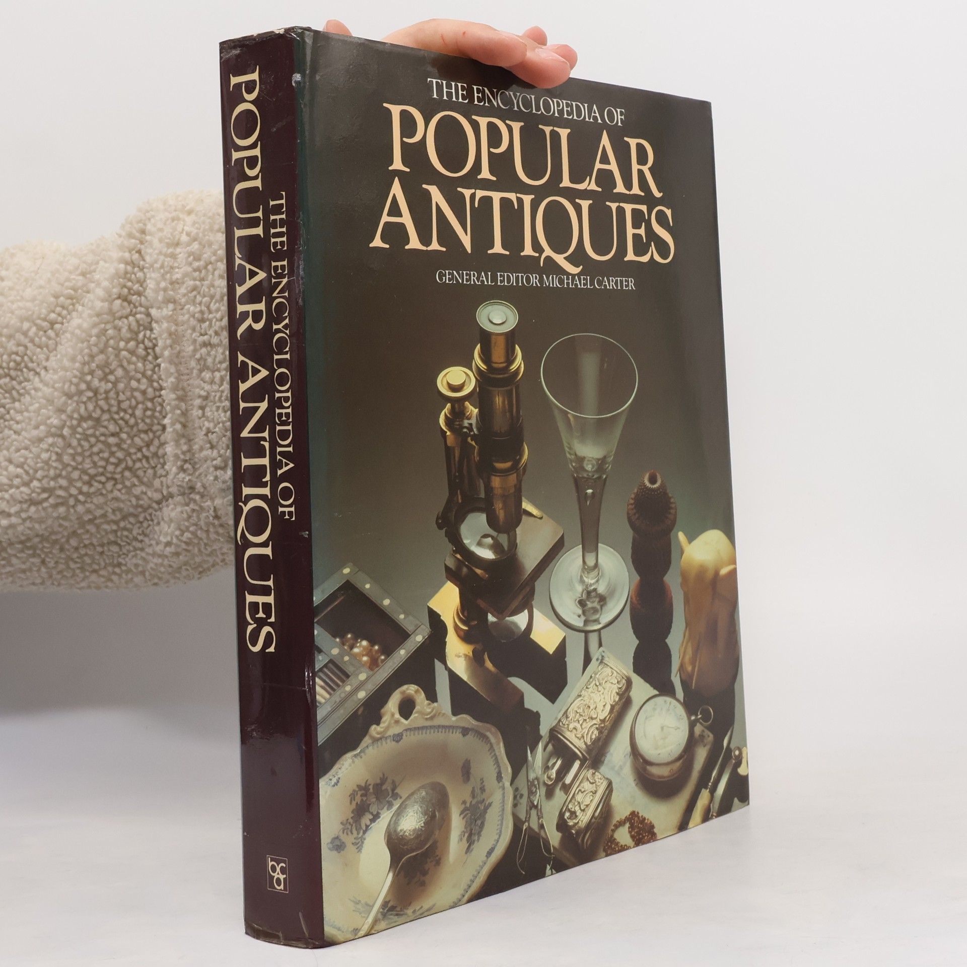 Noel B. Gerson The encyclopedia of popular antiques