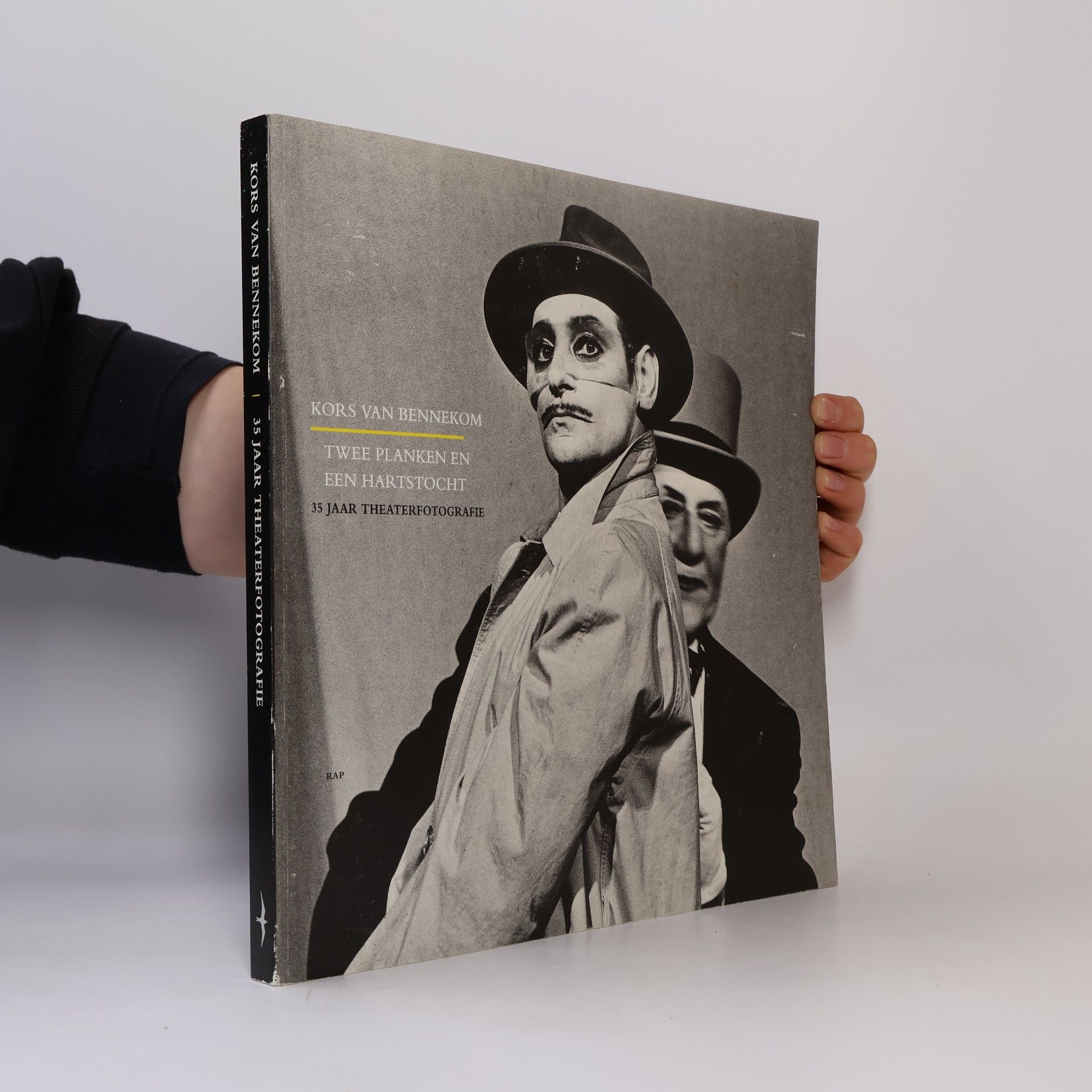 Kors van Bennekom Twee Planken en een Hartstocht. 35 Jaar Theaterfotografie.