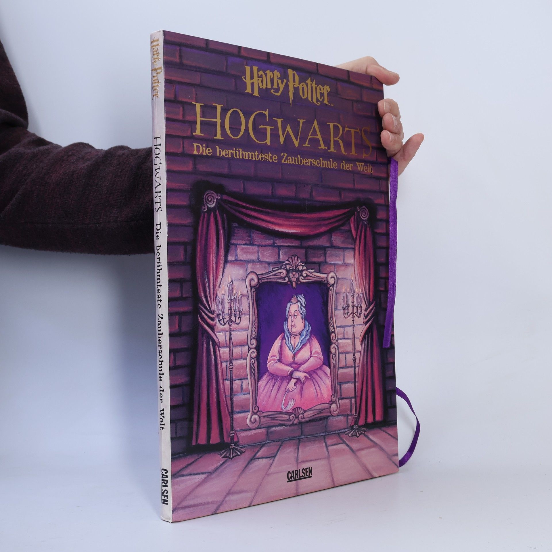 J. K. Rowling Harry Potter, Hogwarts, Pop-Up-Buch. Die berühmteste Zauberschule der Welt. Spiellandschaft zum Aufstellen mit Spielfiguren aus Pappe