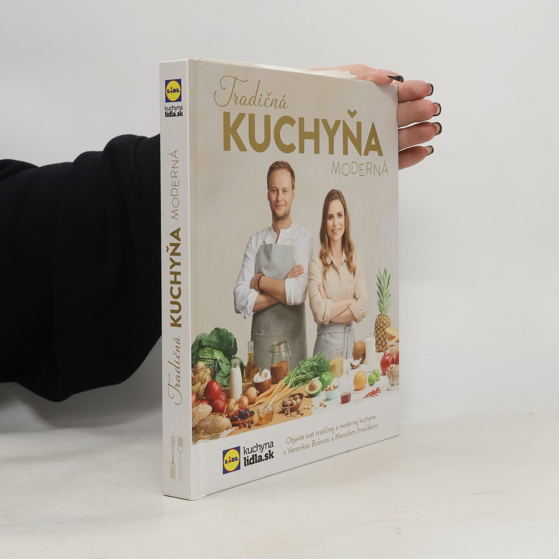 Veronika Bušová Tradičná kuchyňa moderná