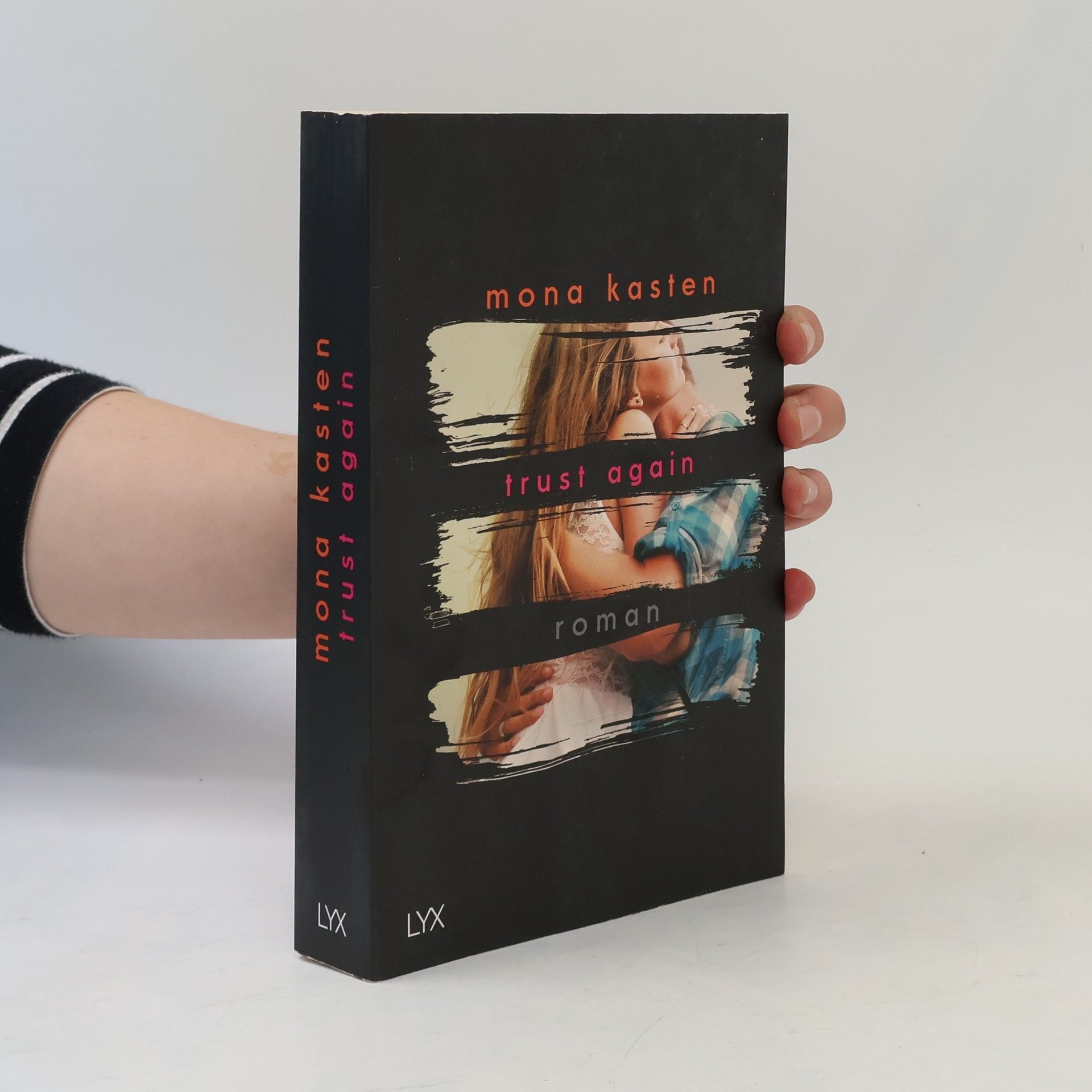 Mona Kasten Trust again