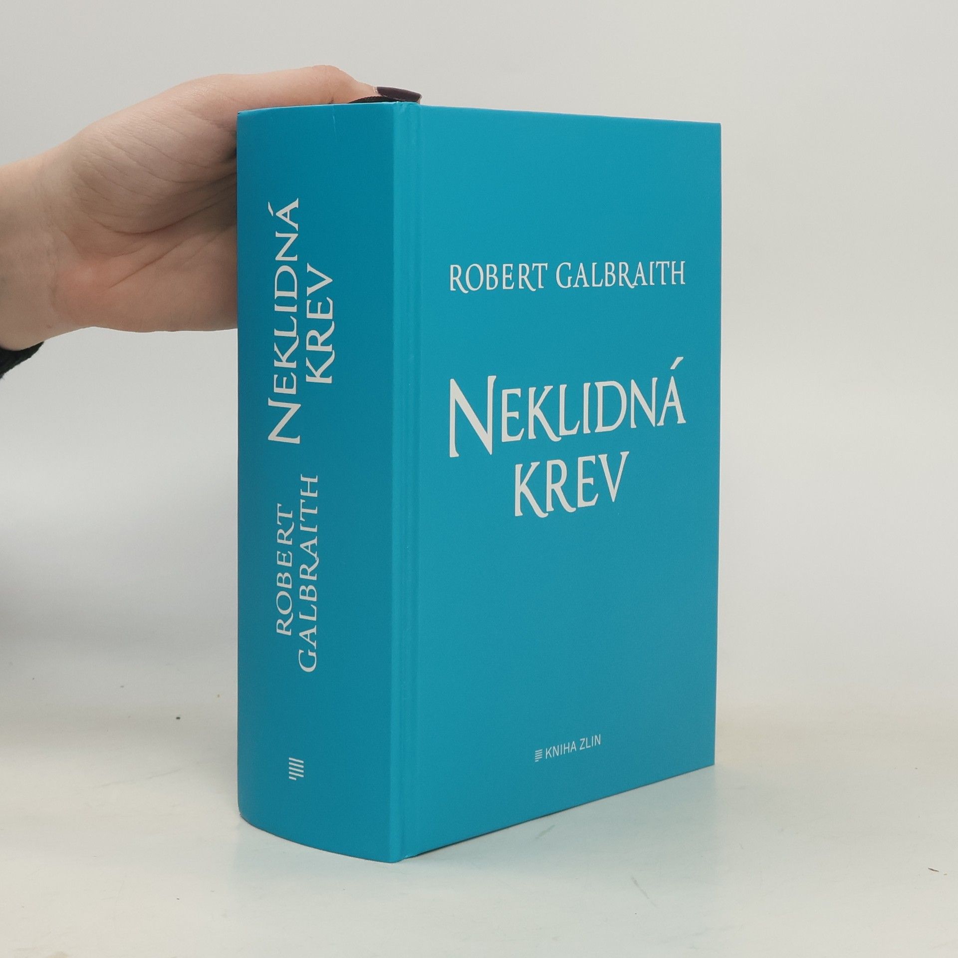Robert Galbraith Neklidná krev