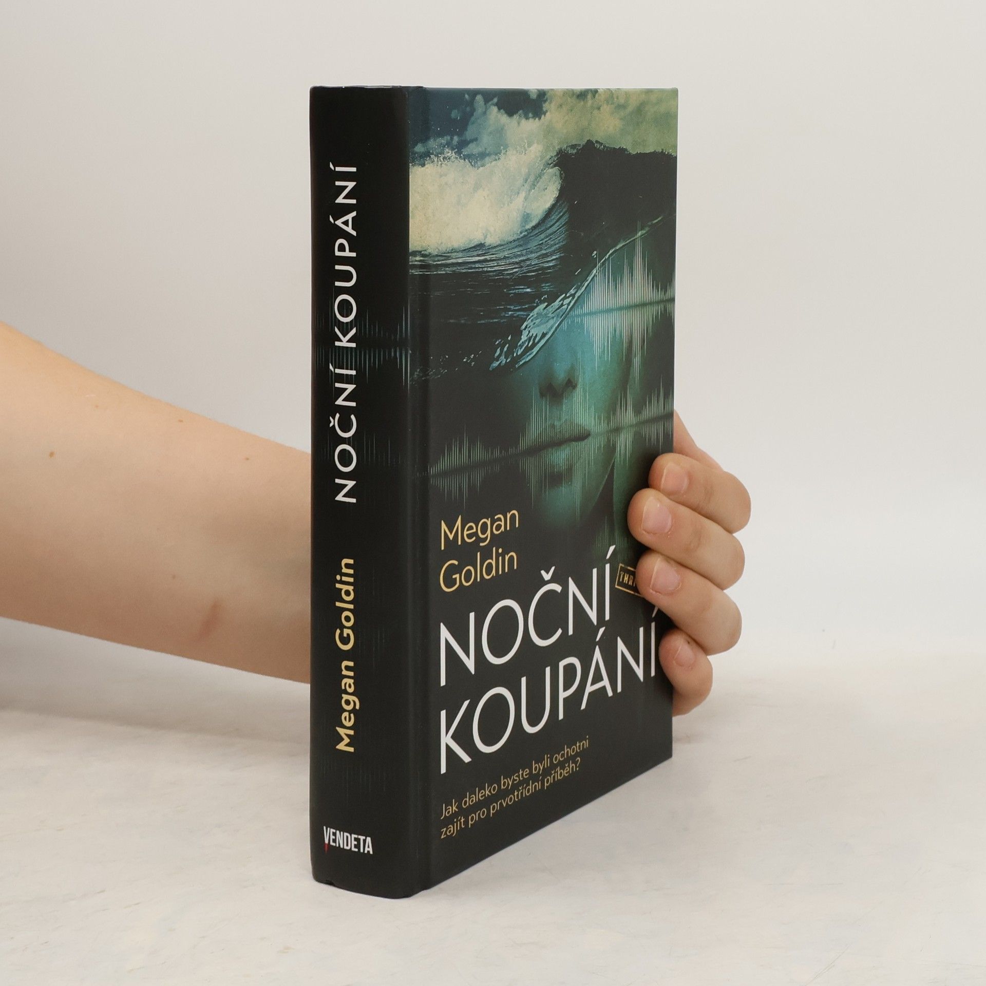 Megan Goldin Noční koupání