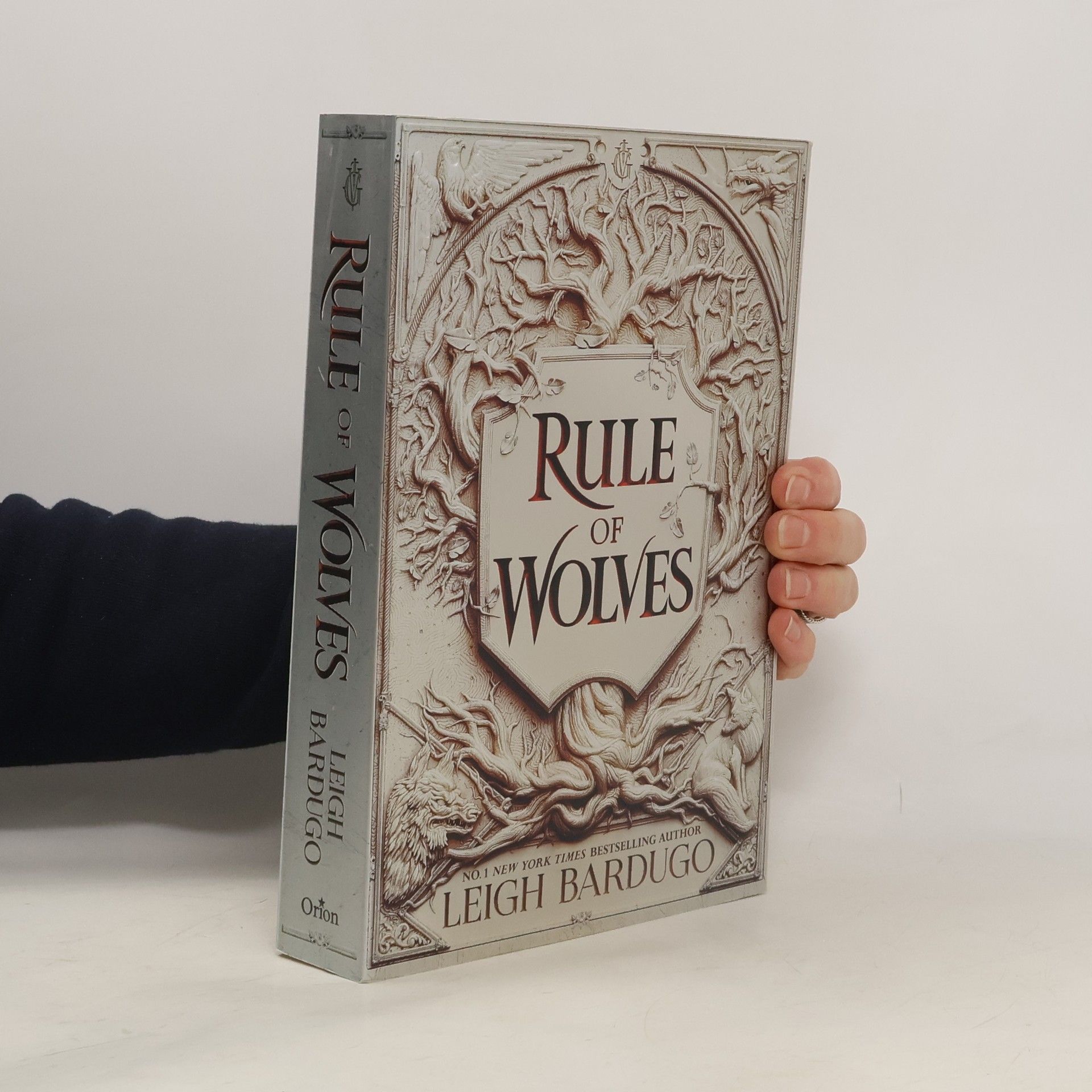 Leigh Bardugo Rule of wolves