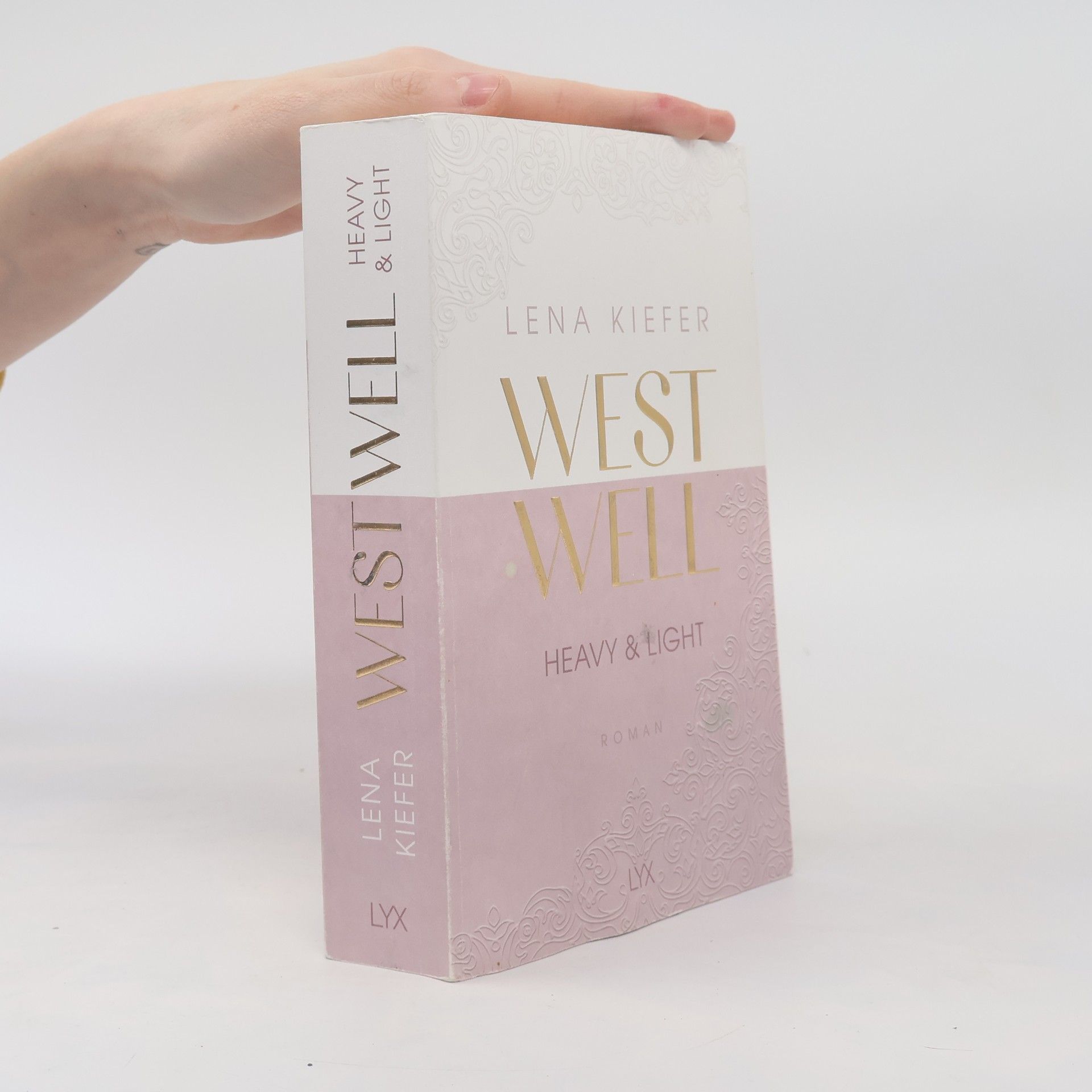 Lena Kiefer Westwell. Heavy & Light