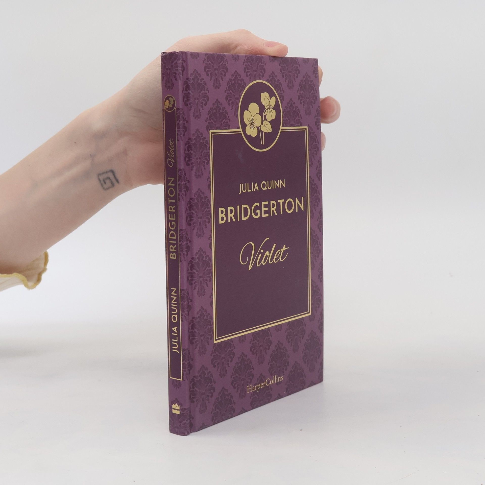 Julie Quinnová Bridgerton. Violet